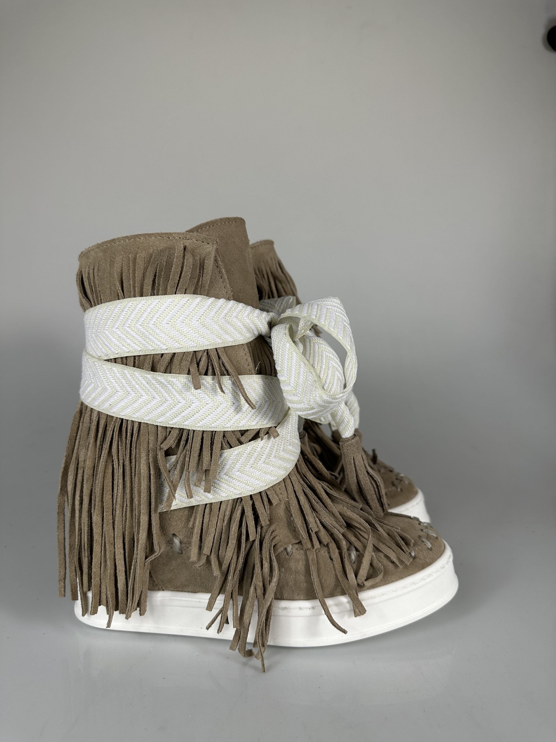 full up fantasy cam beige