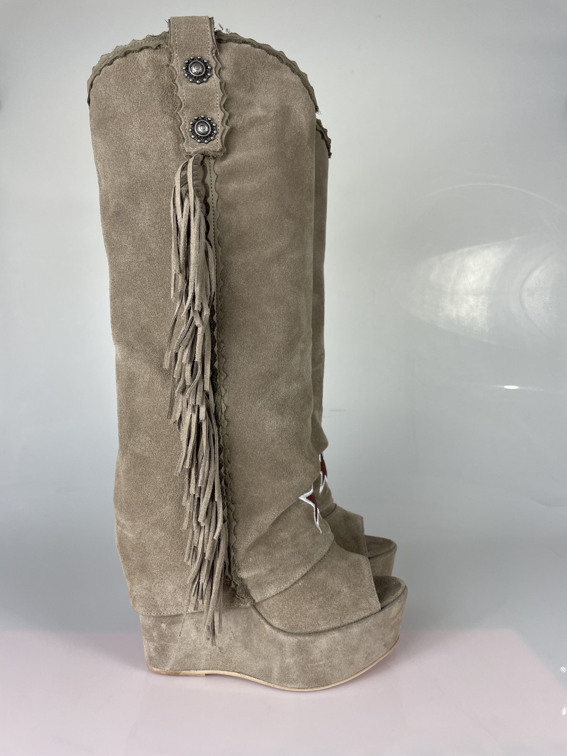 Carmensita euphoria beige suede