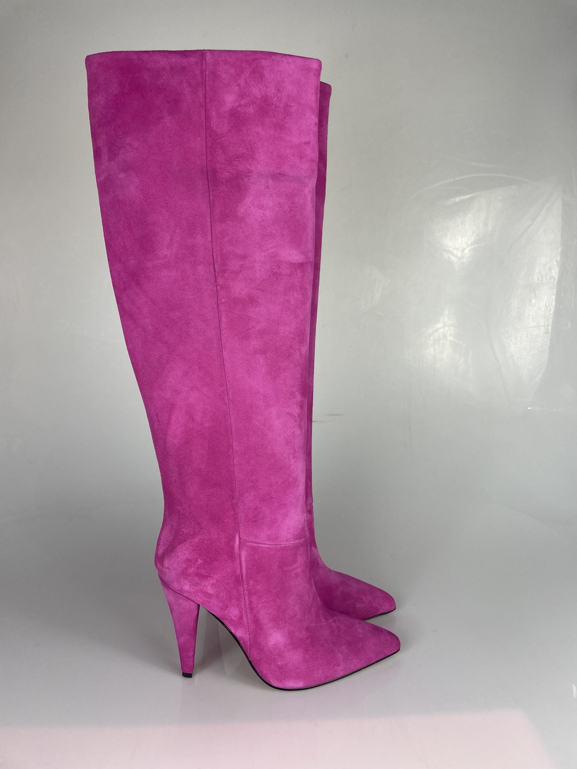 1578 fuchsia suede