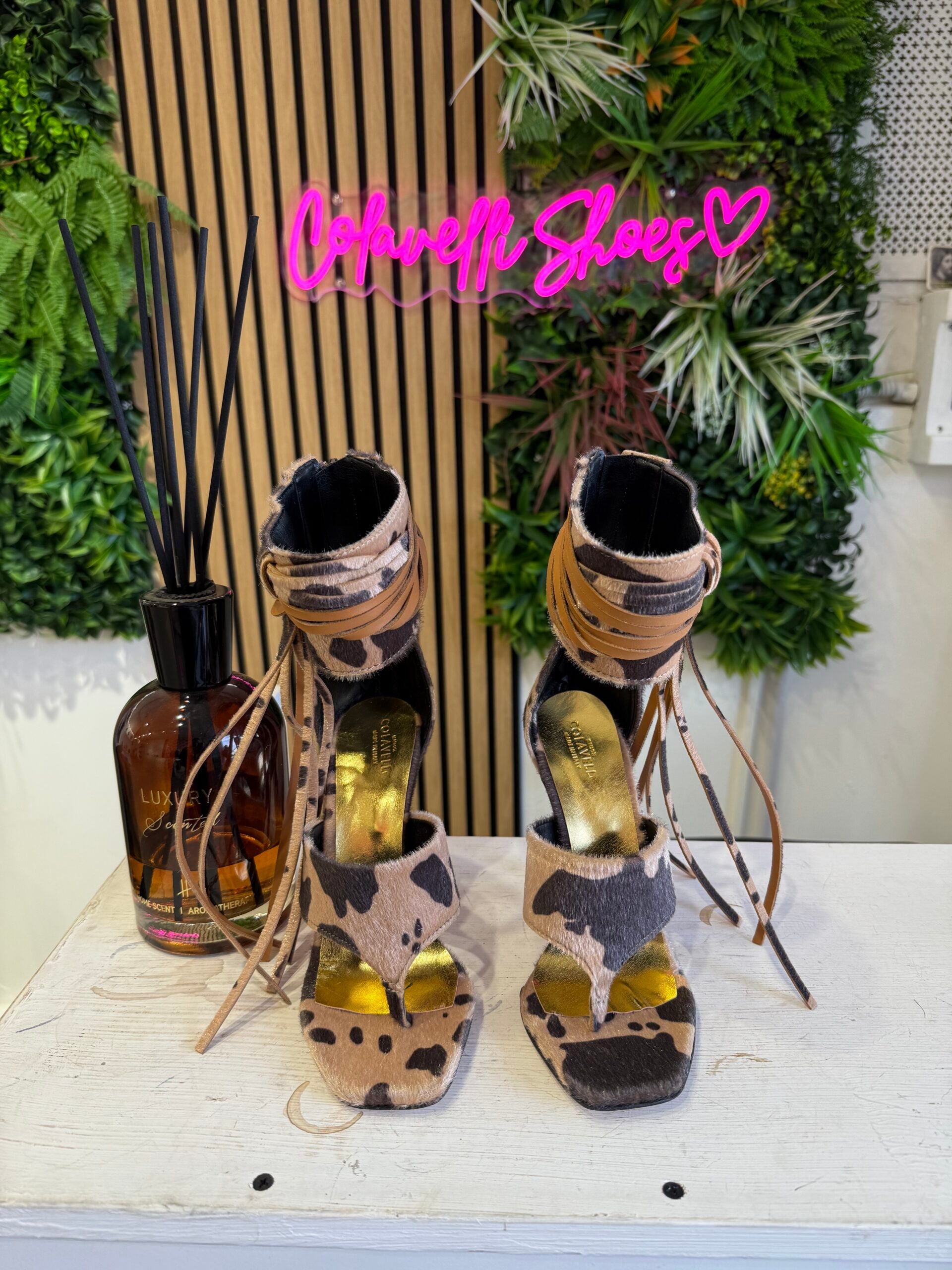 Aurora Jeffry Vaca Beige