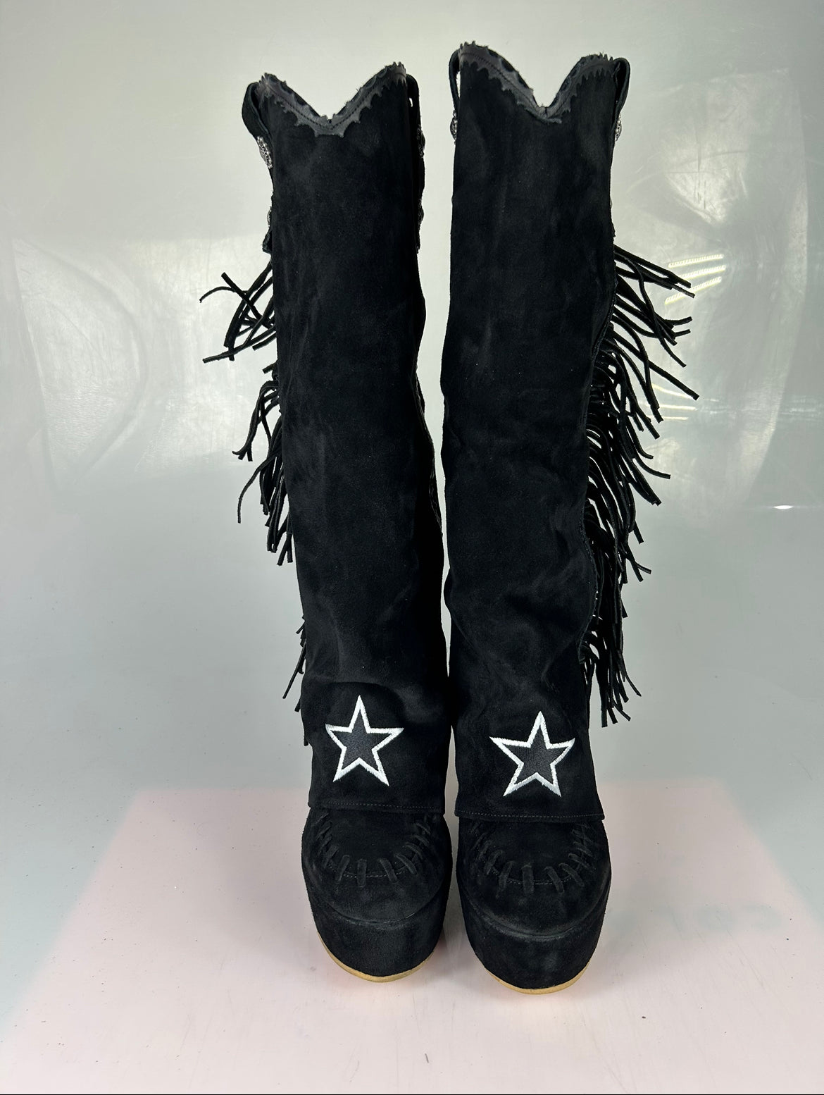 Carmensita Euphoria - Zapato cerrado de ante negro