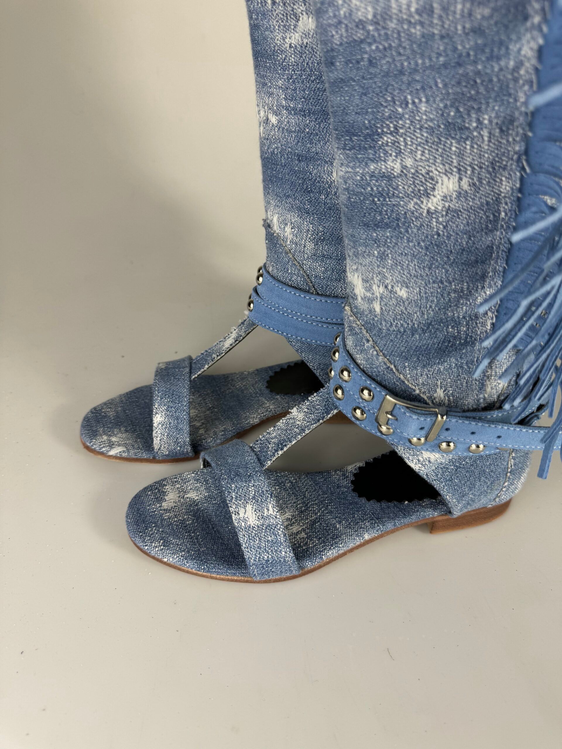 Treviso177  jeans stracciato rip cam celeste