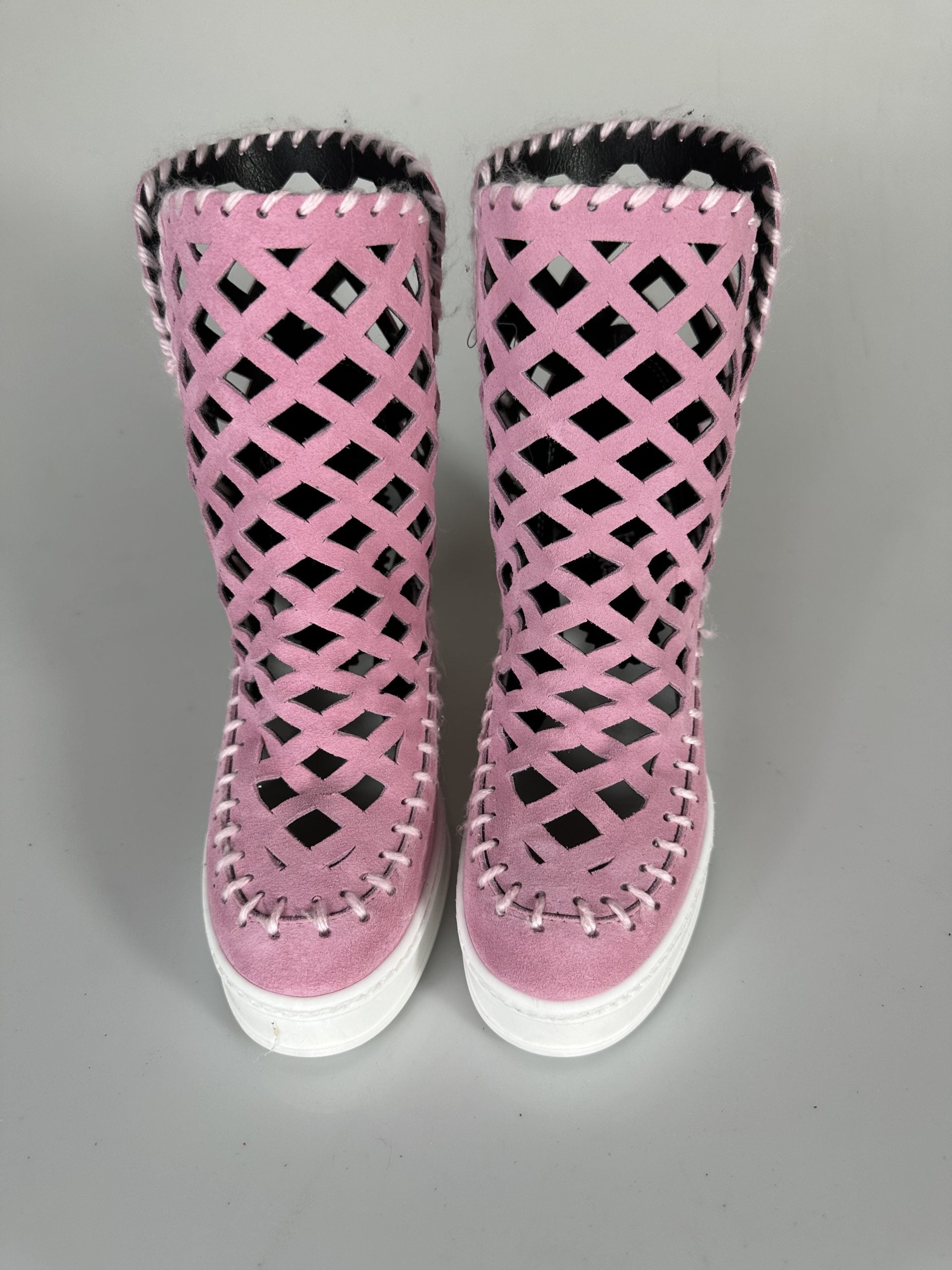 Cherry pink cam frame