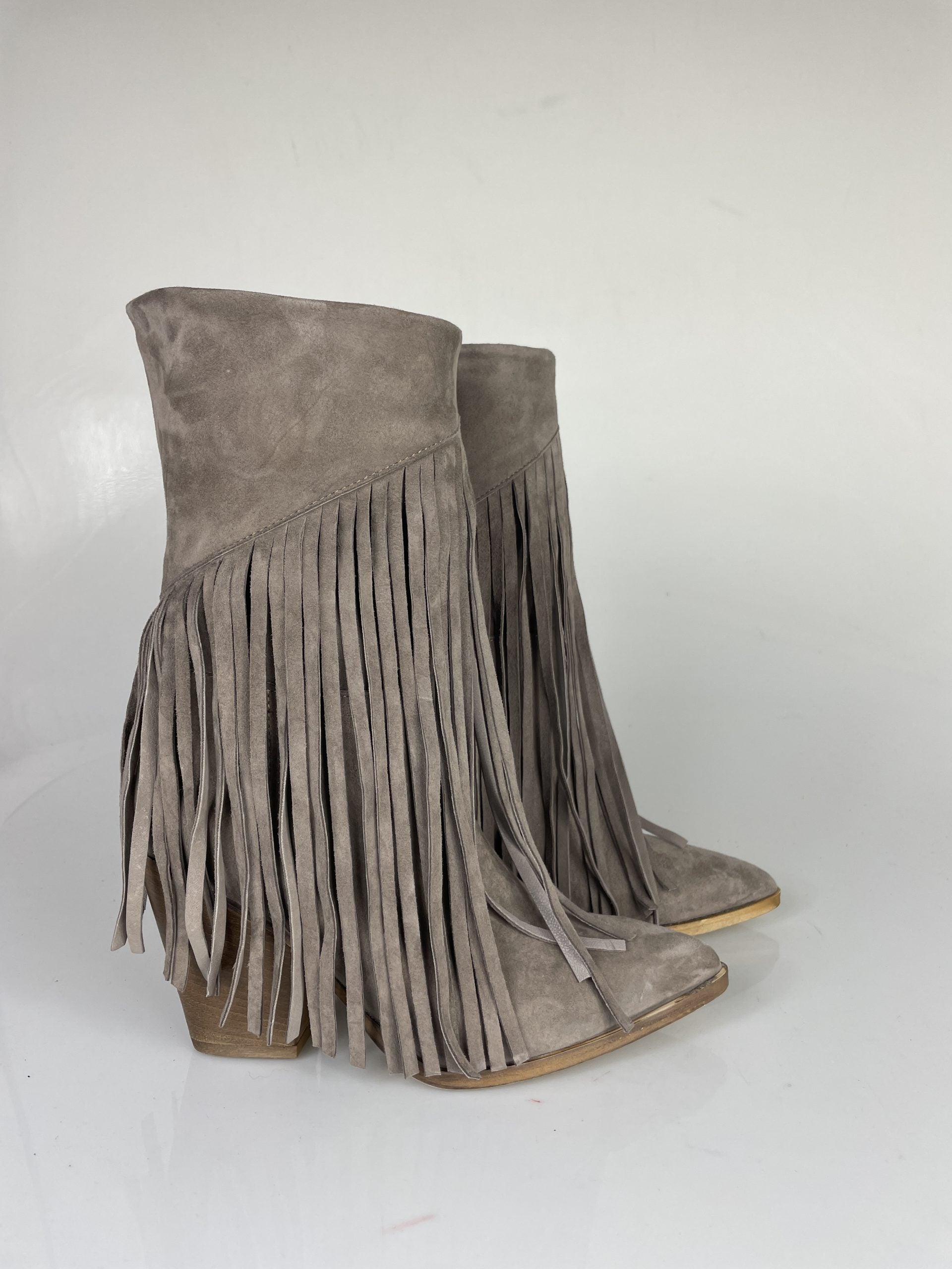 Ottavia beige suede