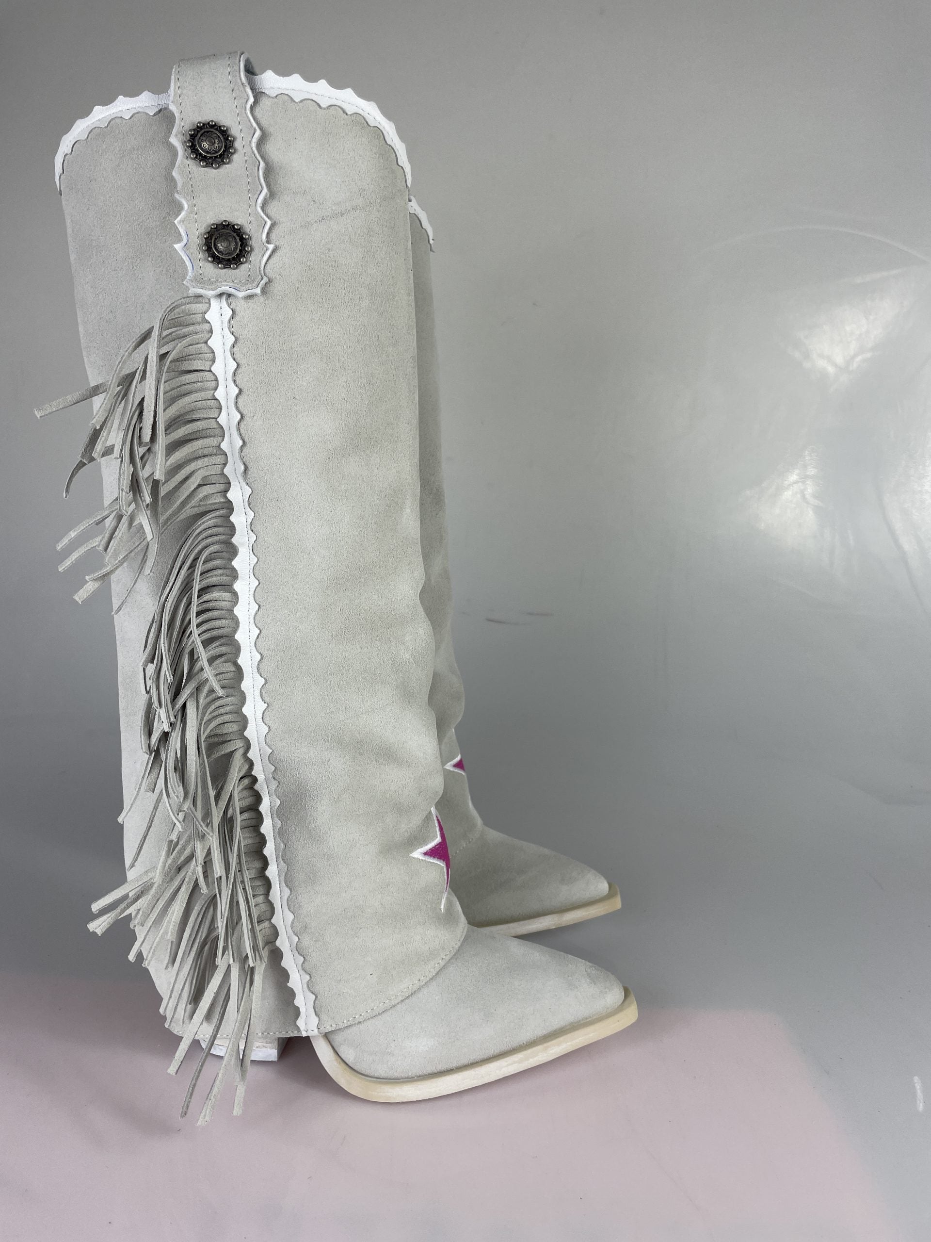 Euphoria ice suede fuchsia star
