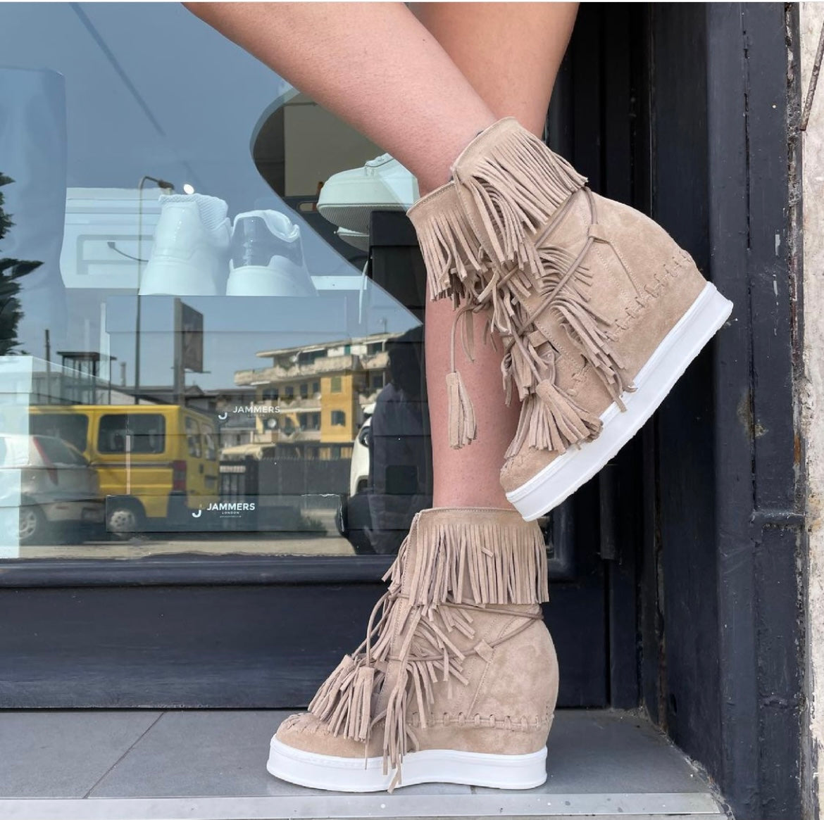 Full up beige suede 