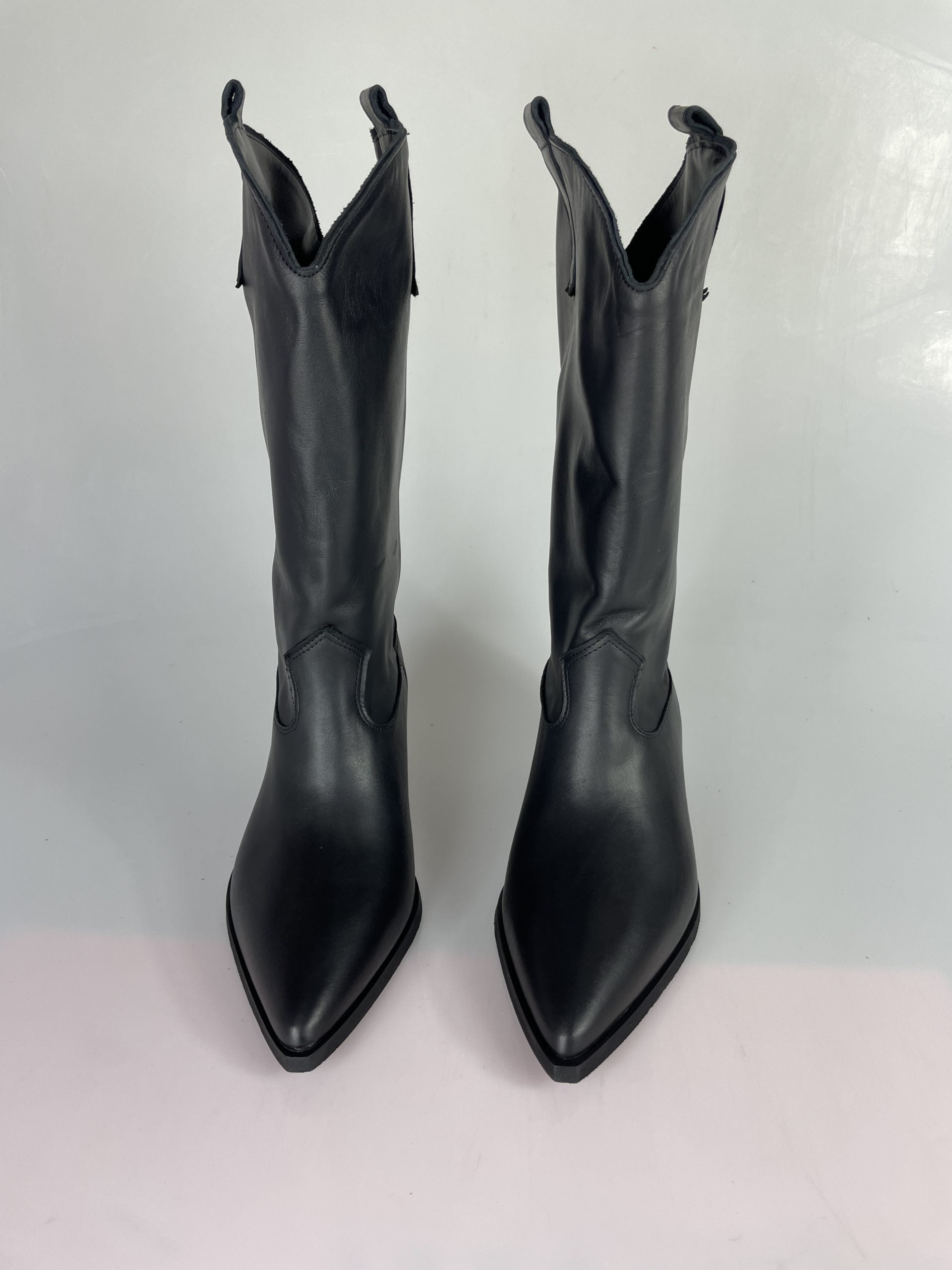 Old West Basic Black Leather