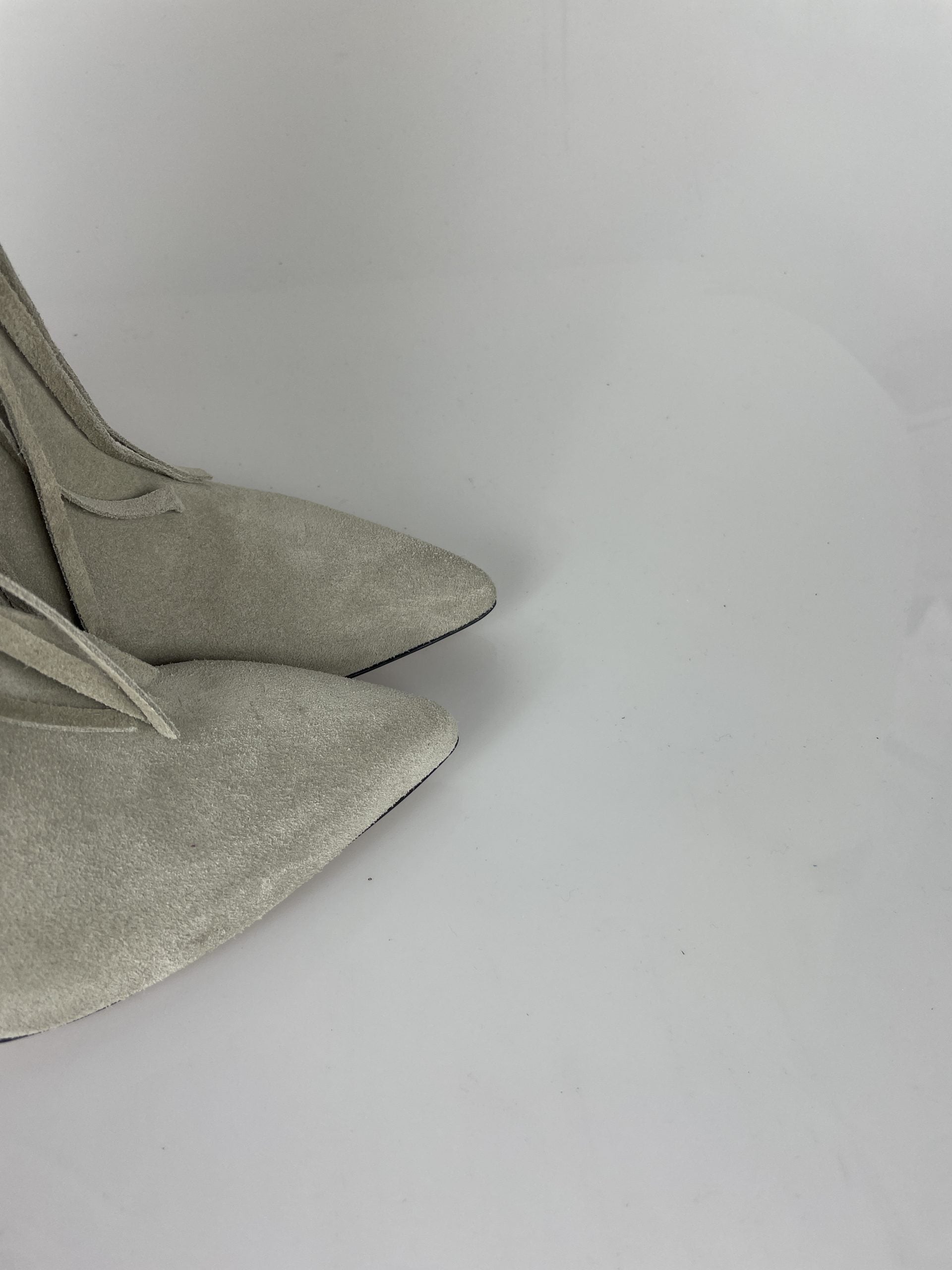 Flaminia beige suede