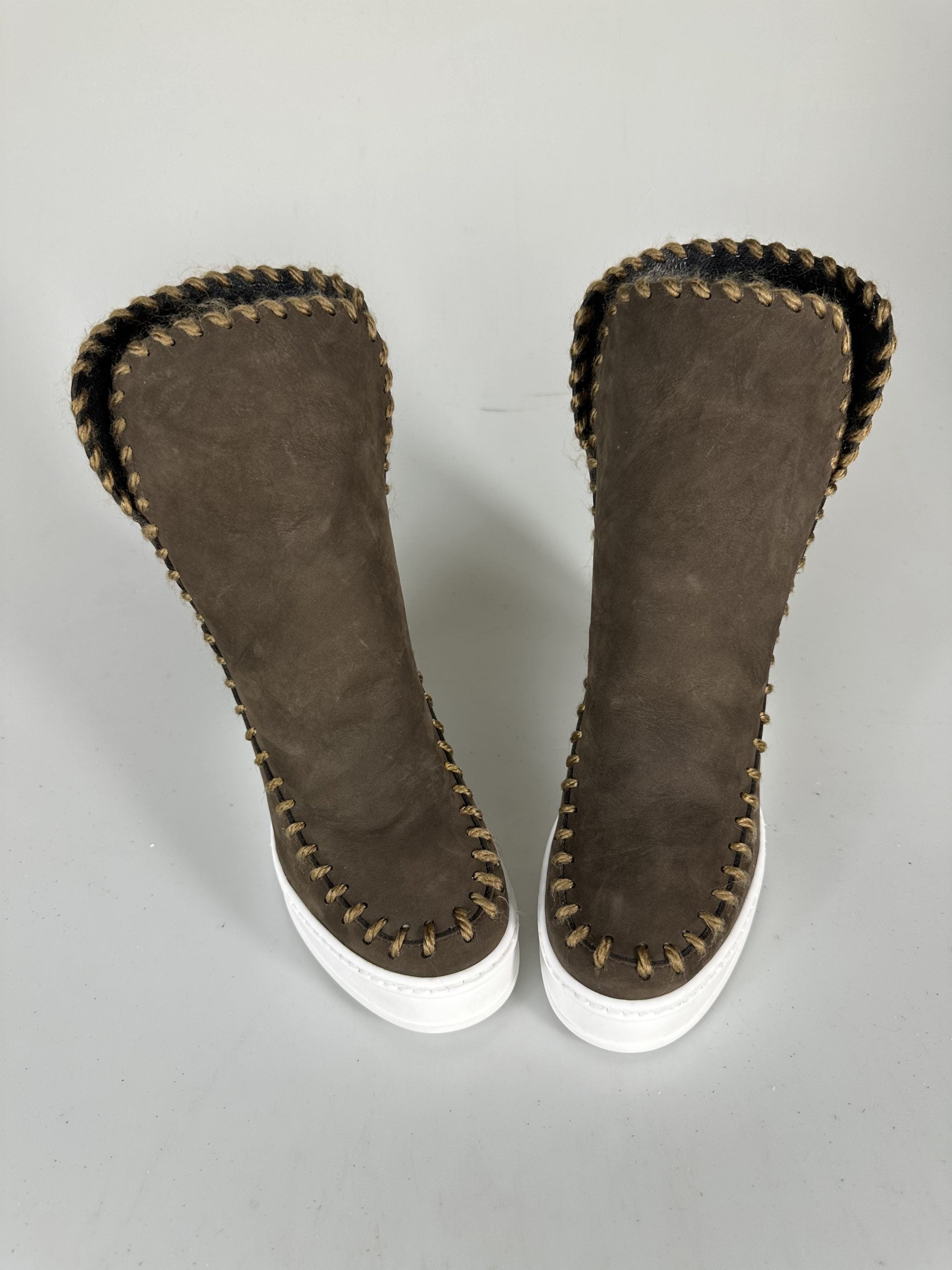 Louu nabook brown