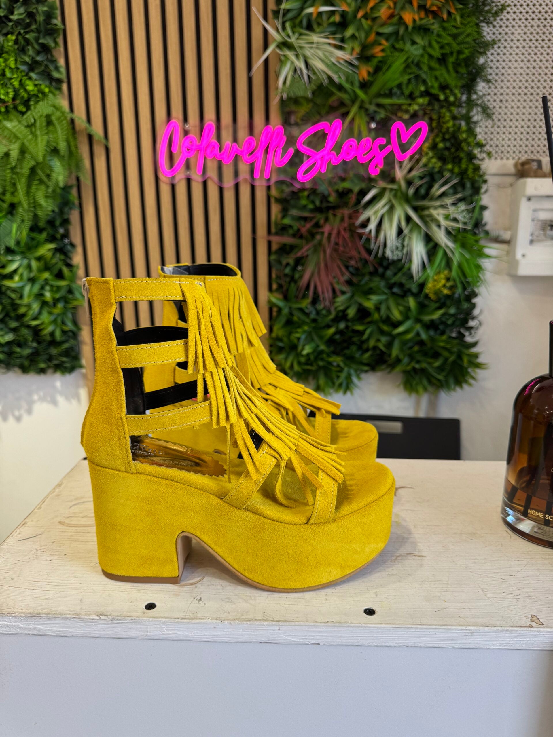 Cuba yellow suede