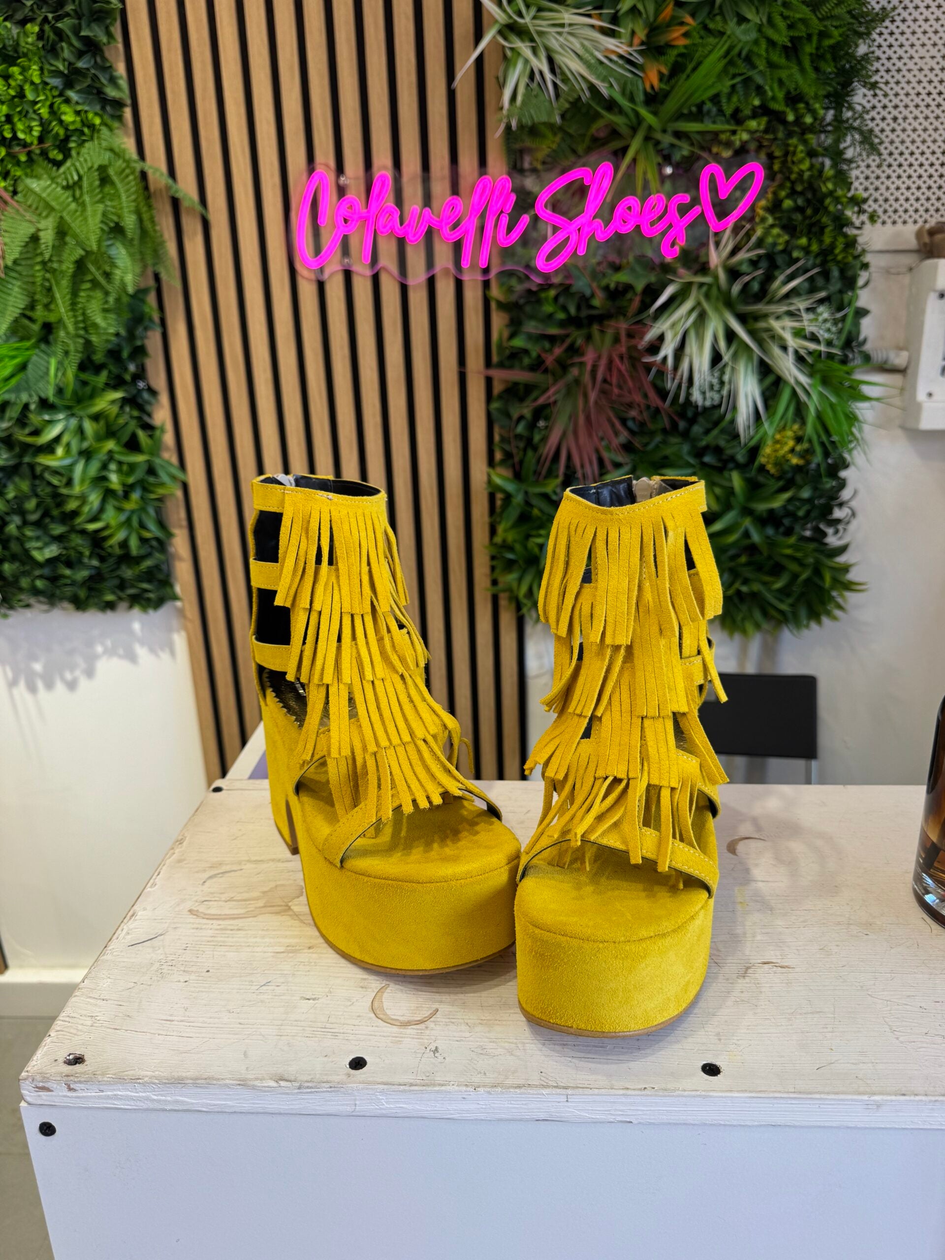 Cuba yellow suede