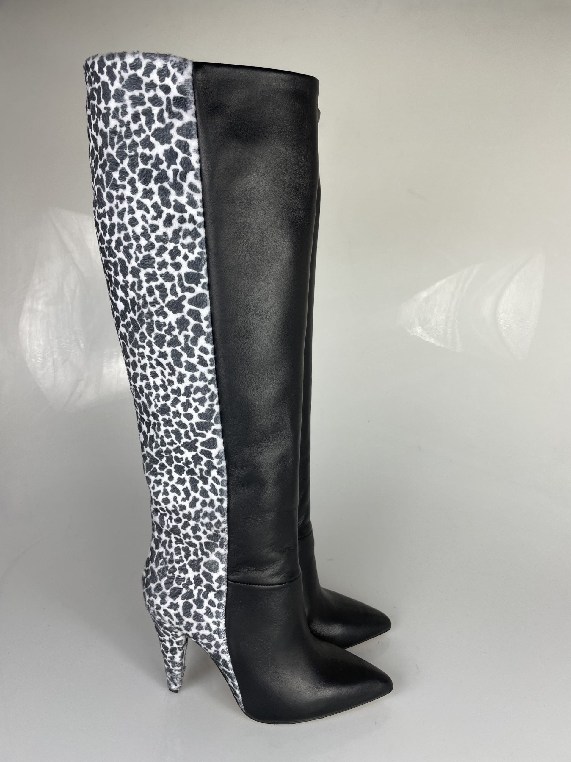 Cesare 1578 black leather with grey spots