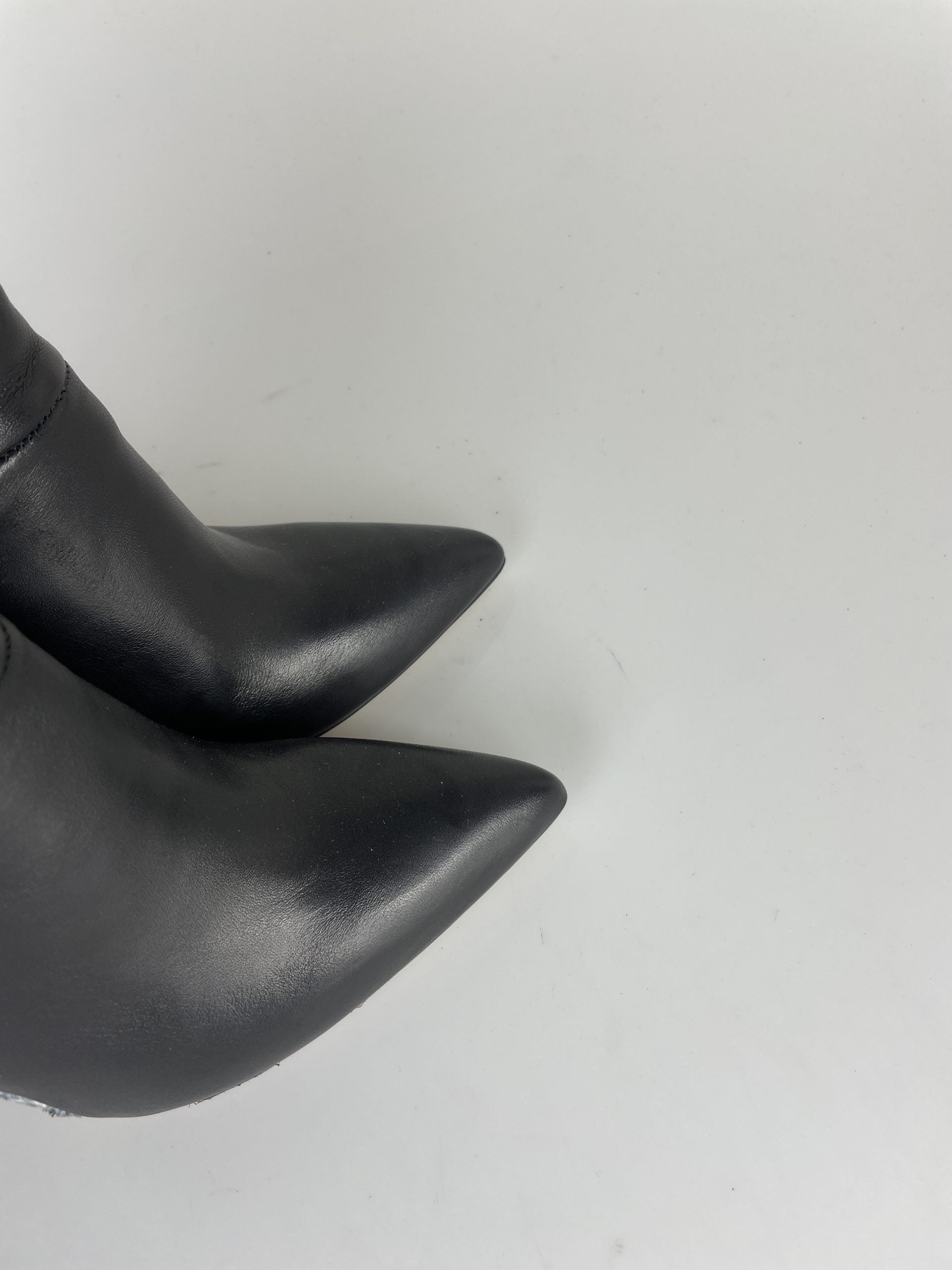 Cesare 1578 black leather with grey spots