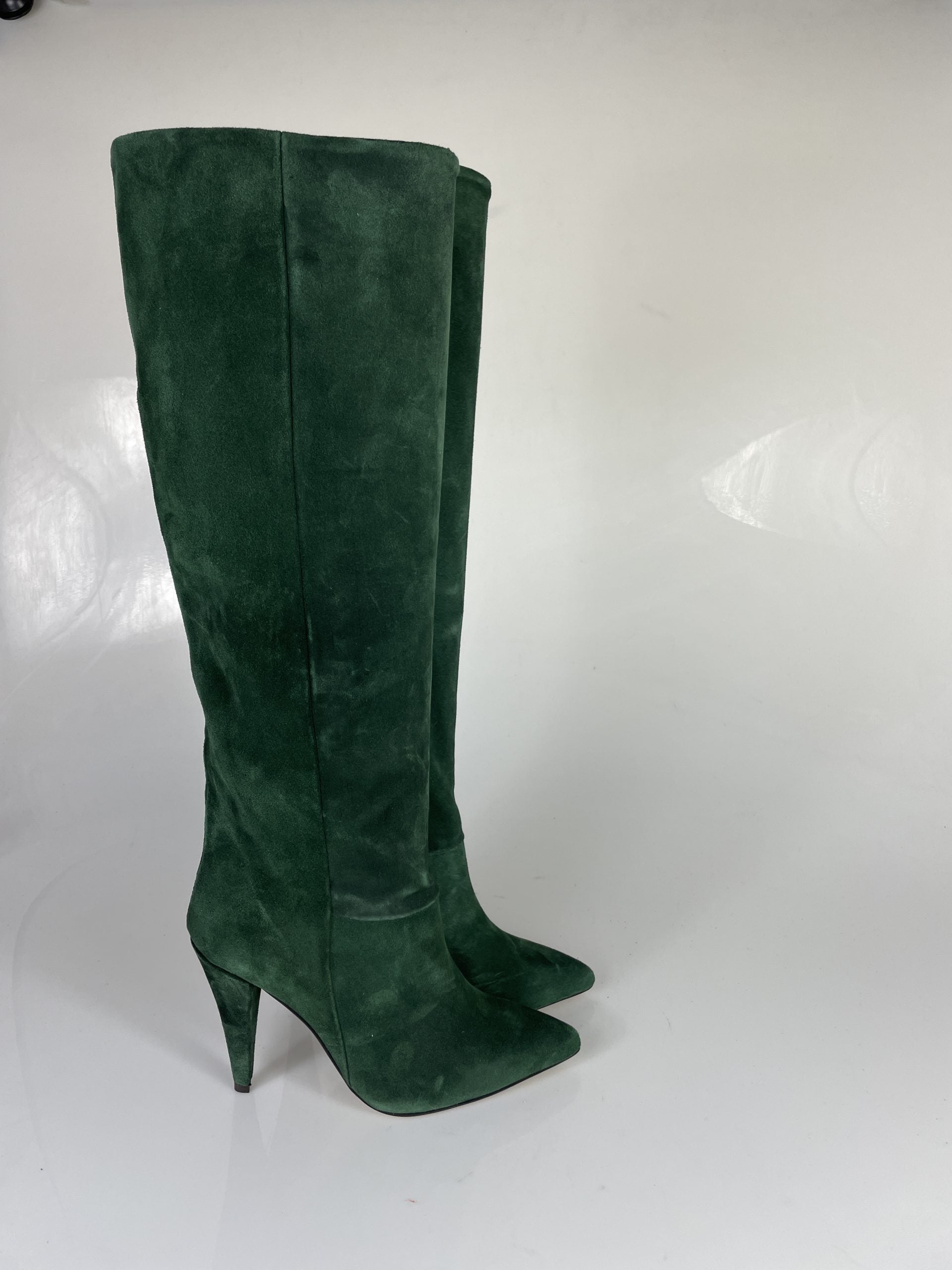 Cesare 1578 green suede