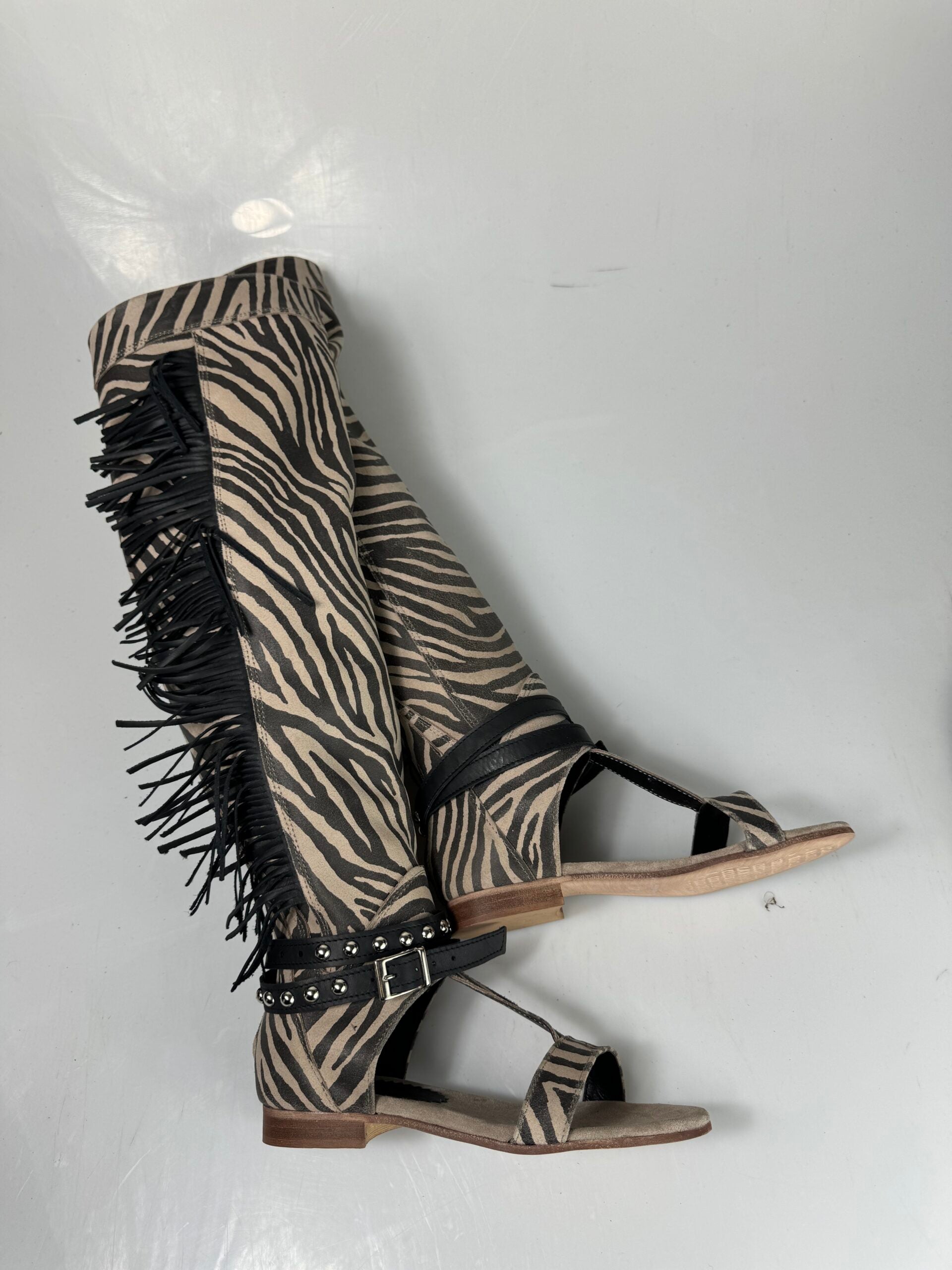 Treviso177 black leather rip tabby