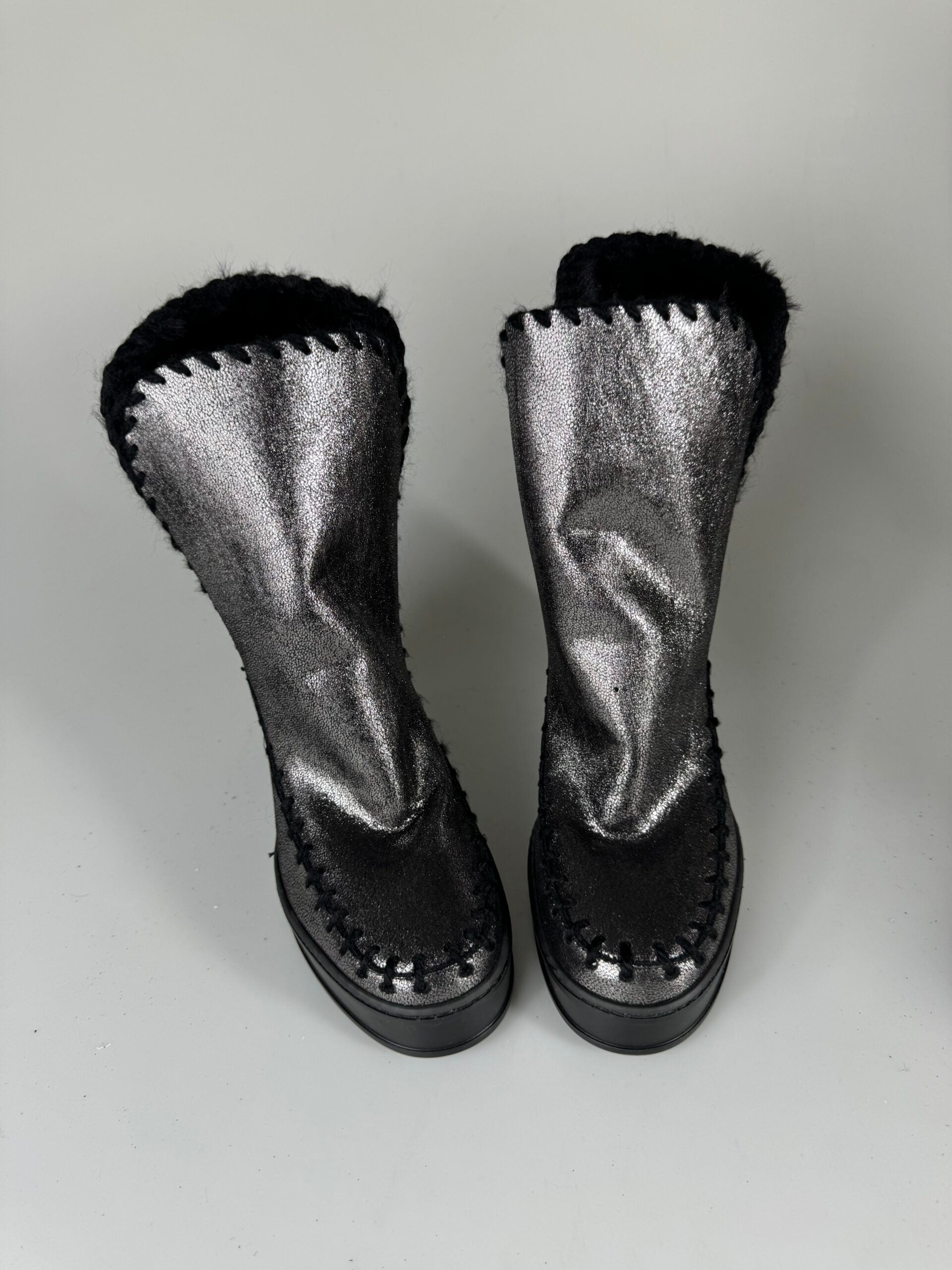 Louu silver laminated fleece black fleece