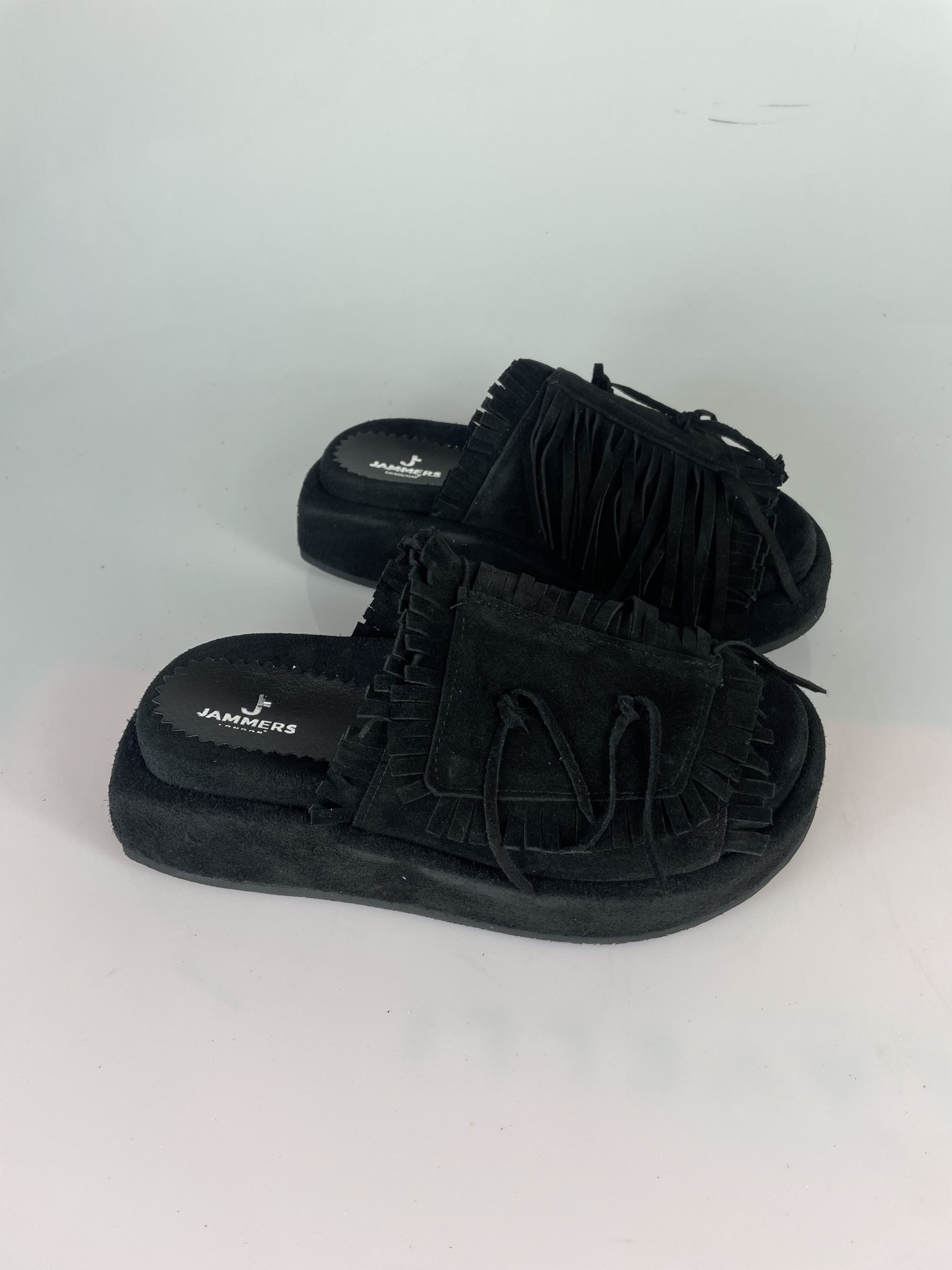 Armonia camoscio nero