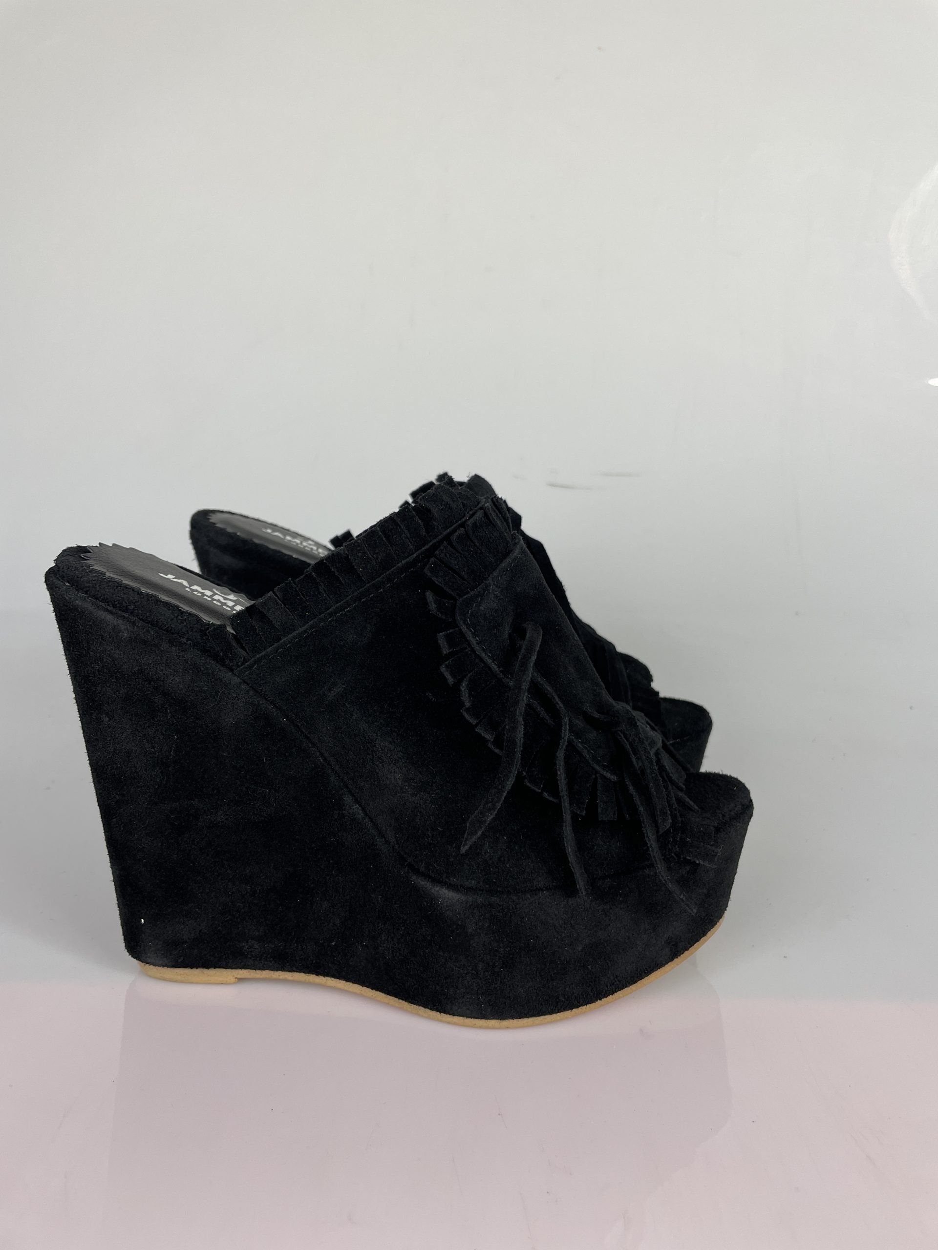 Carmensita harmony black suede