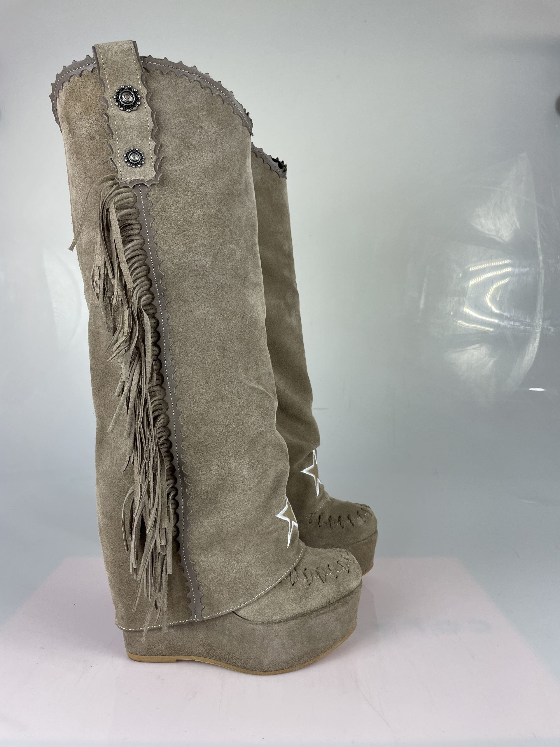 Carmensita euforia beige ante punta cerrada