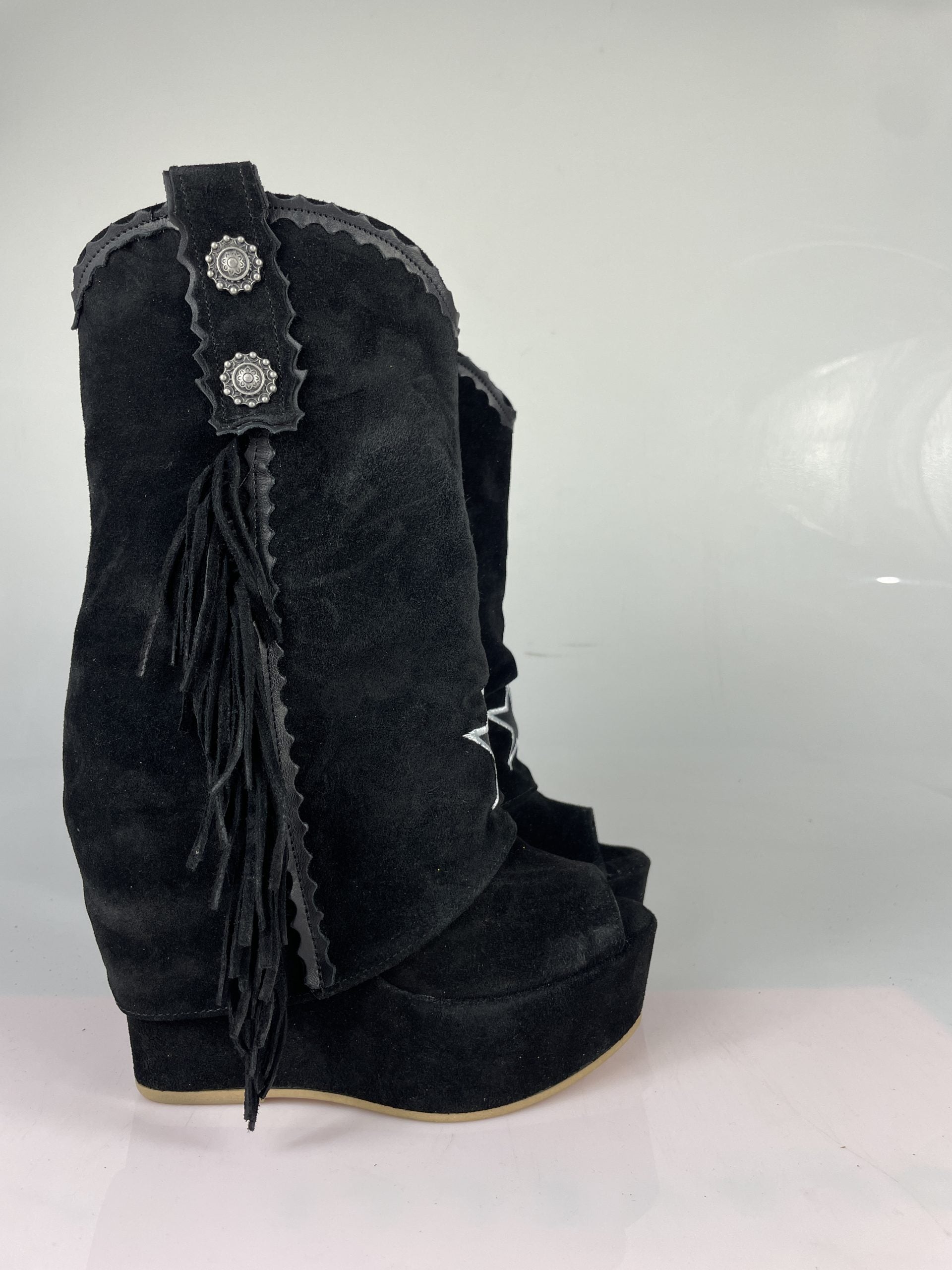 Carmensita Euphoria ante negro medio