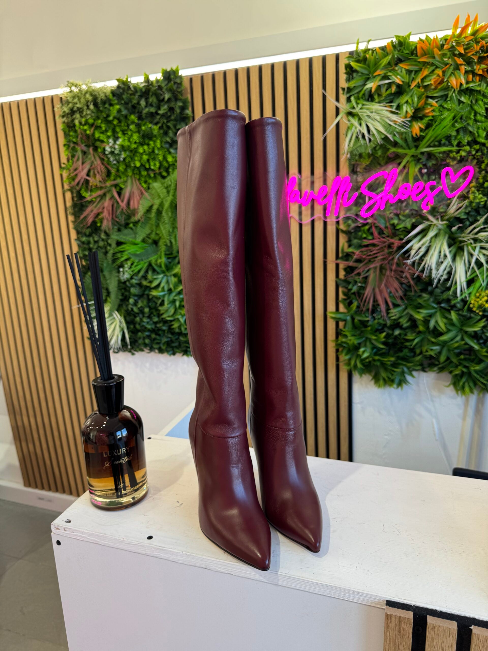 1578 Vinaccio leather
