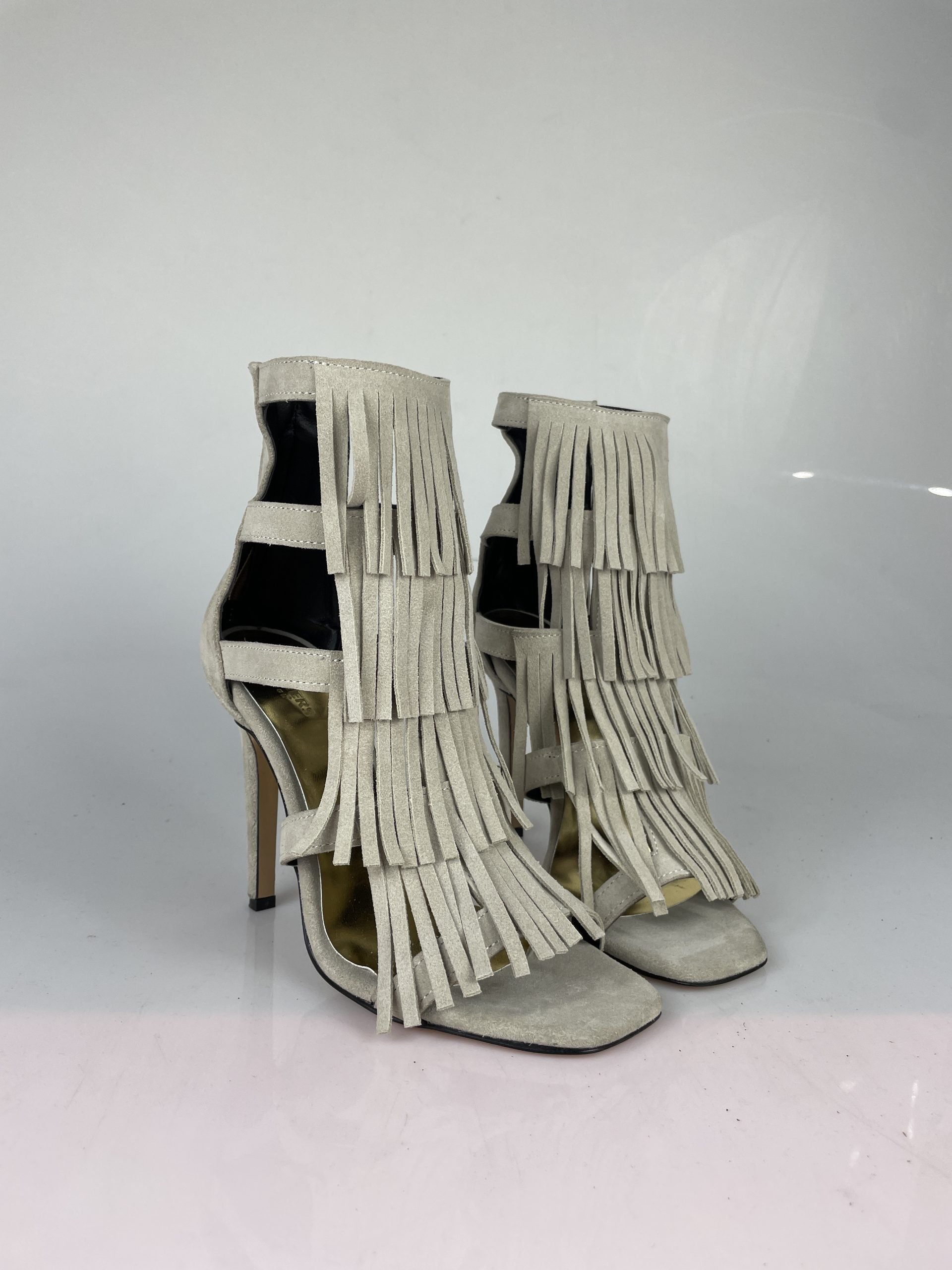 Aphrodite beige suede