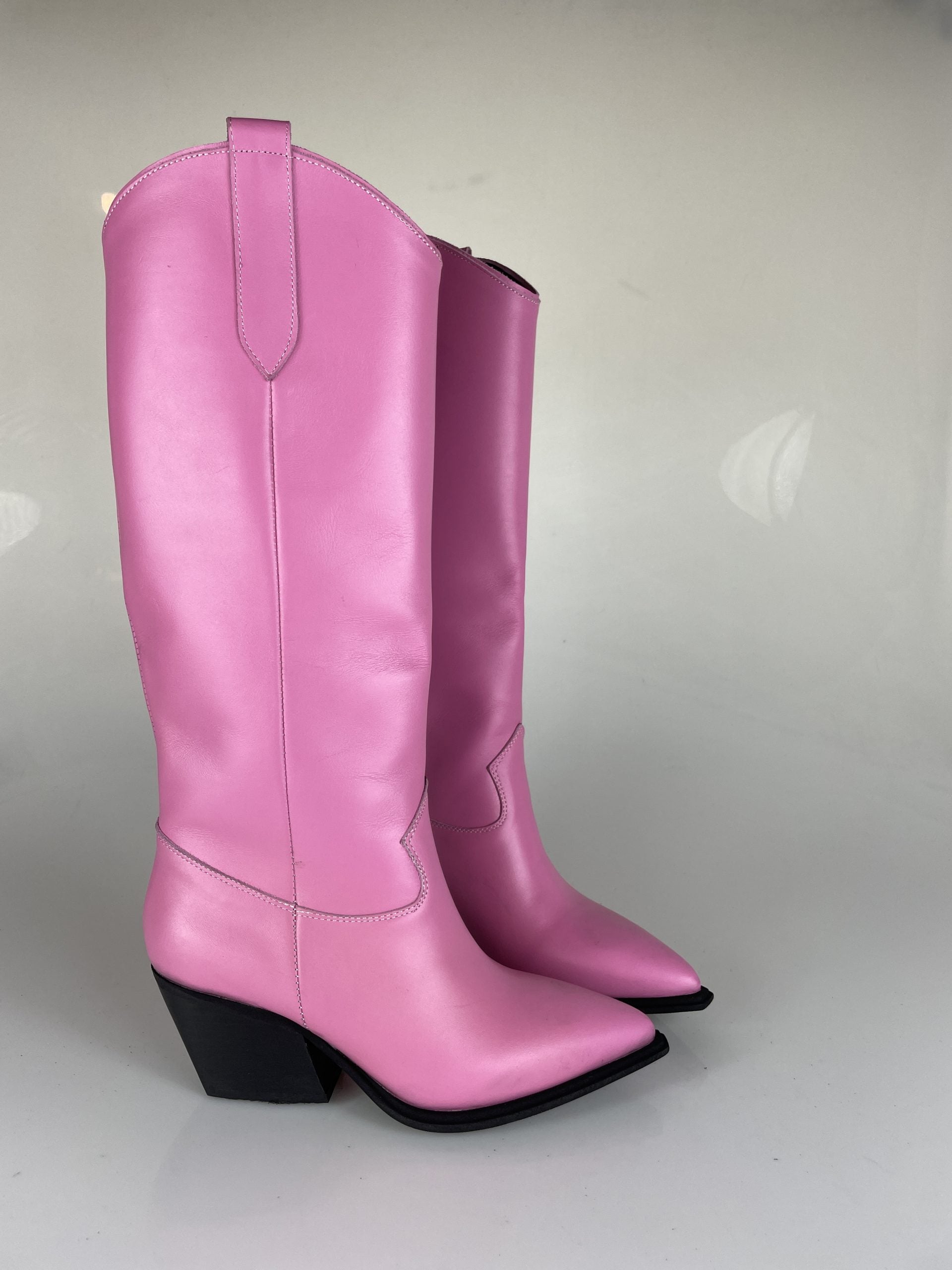 Ascanio Pink Skin