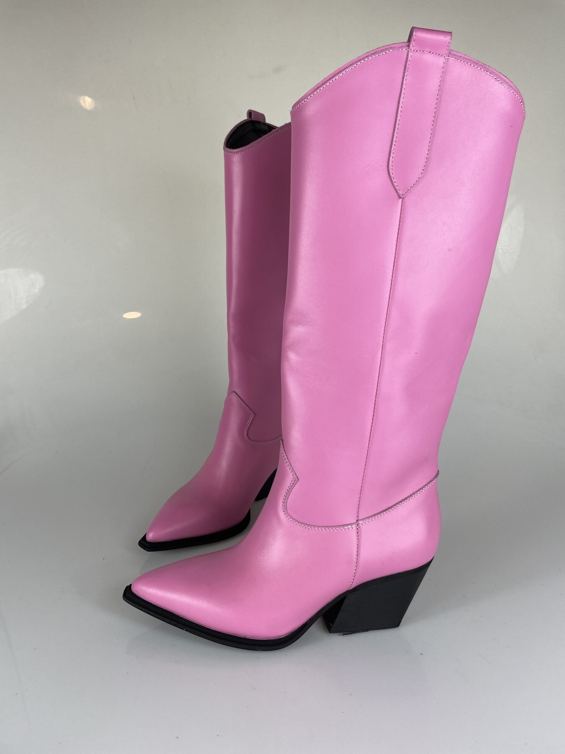 Ascanio Pink Skin