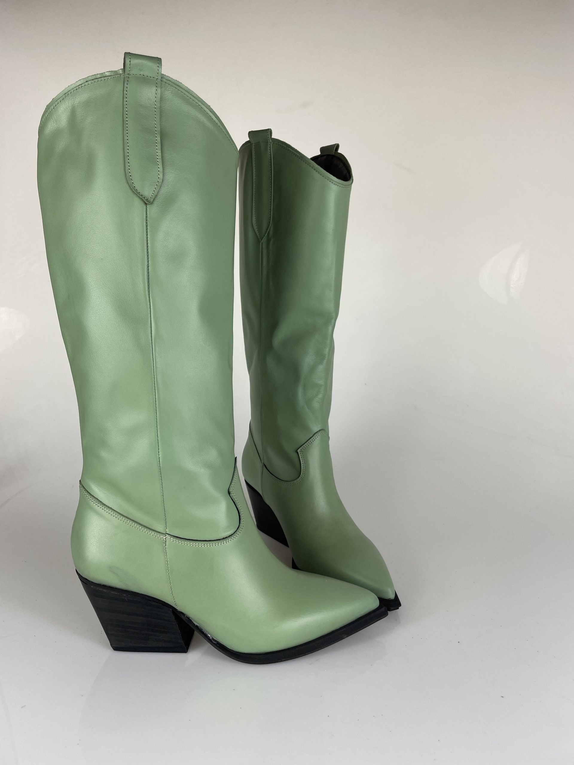 Ascanio Green Skin