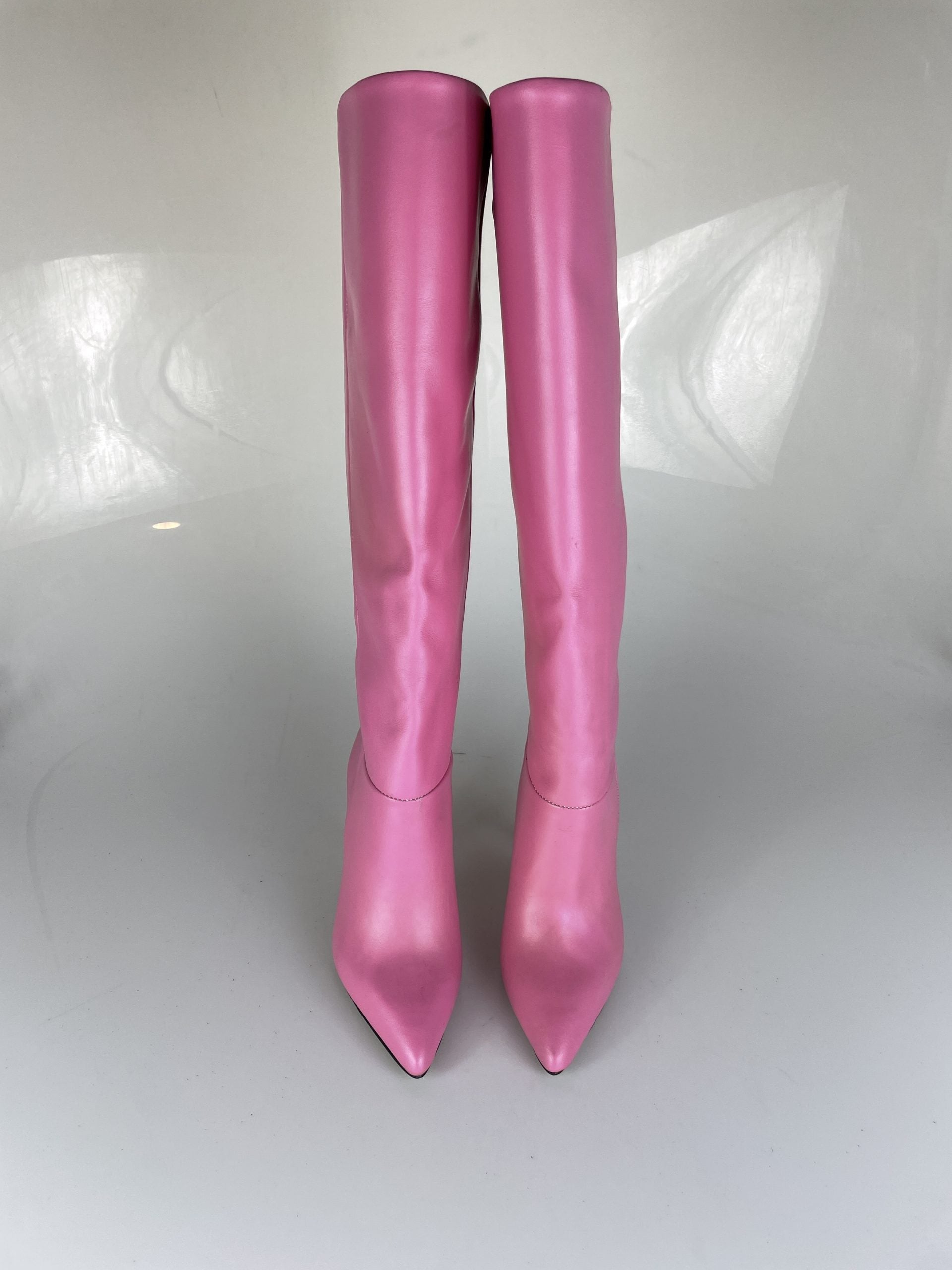 Caesar pink skin 1578