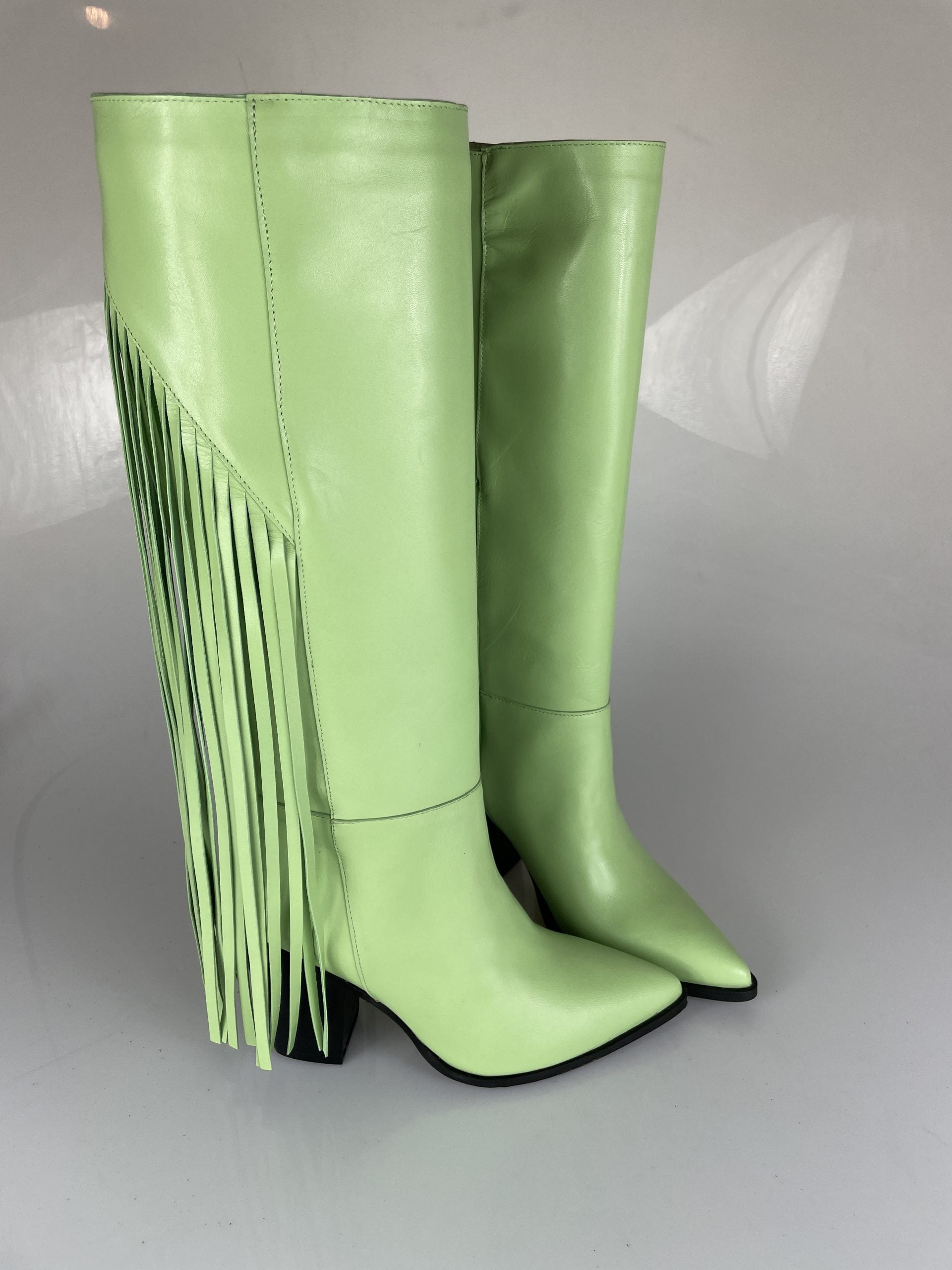 Camperos Cesare green leather