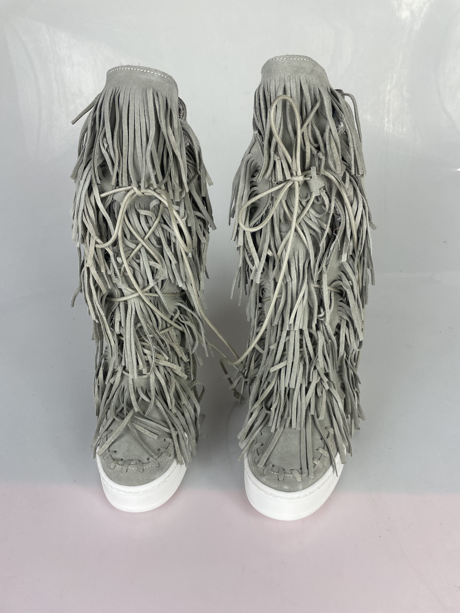 Regolar camoscio grigio