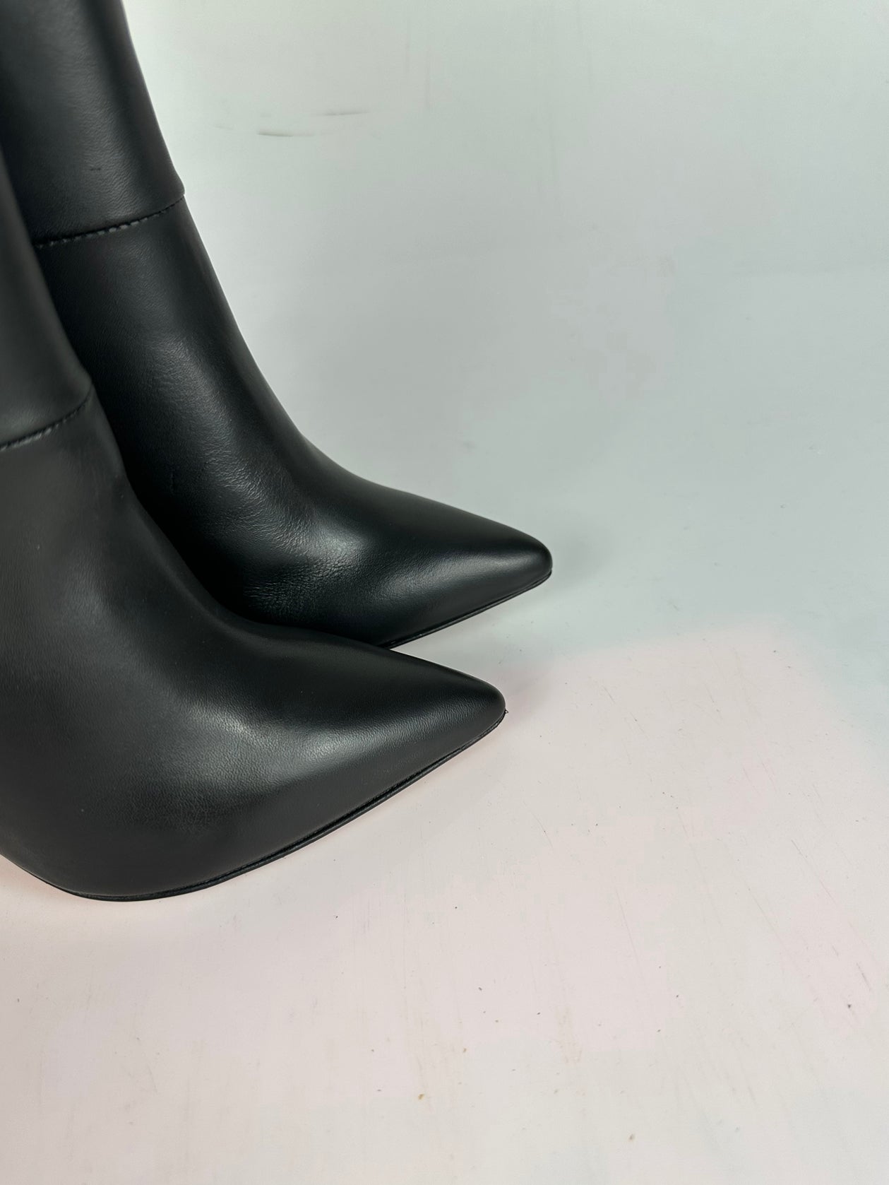 1578 cuero negro