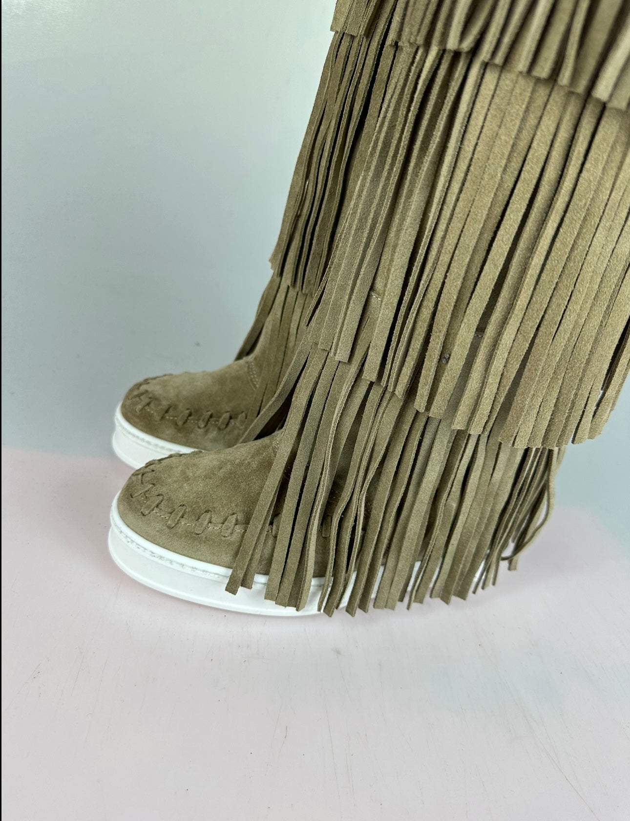 Flaminia, botas altas hasta la rodilla de ante color gris paloma