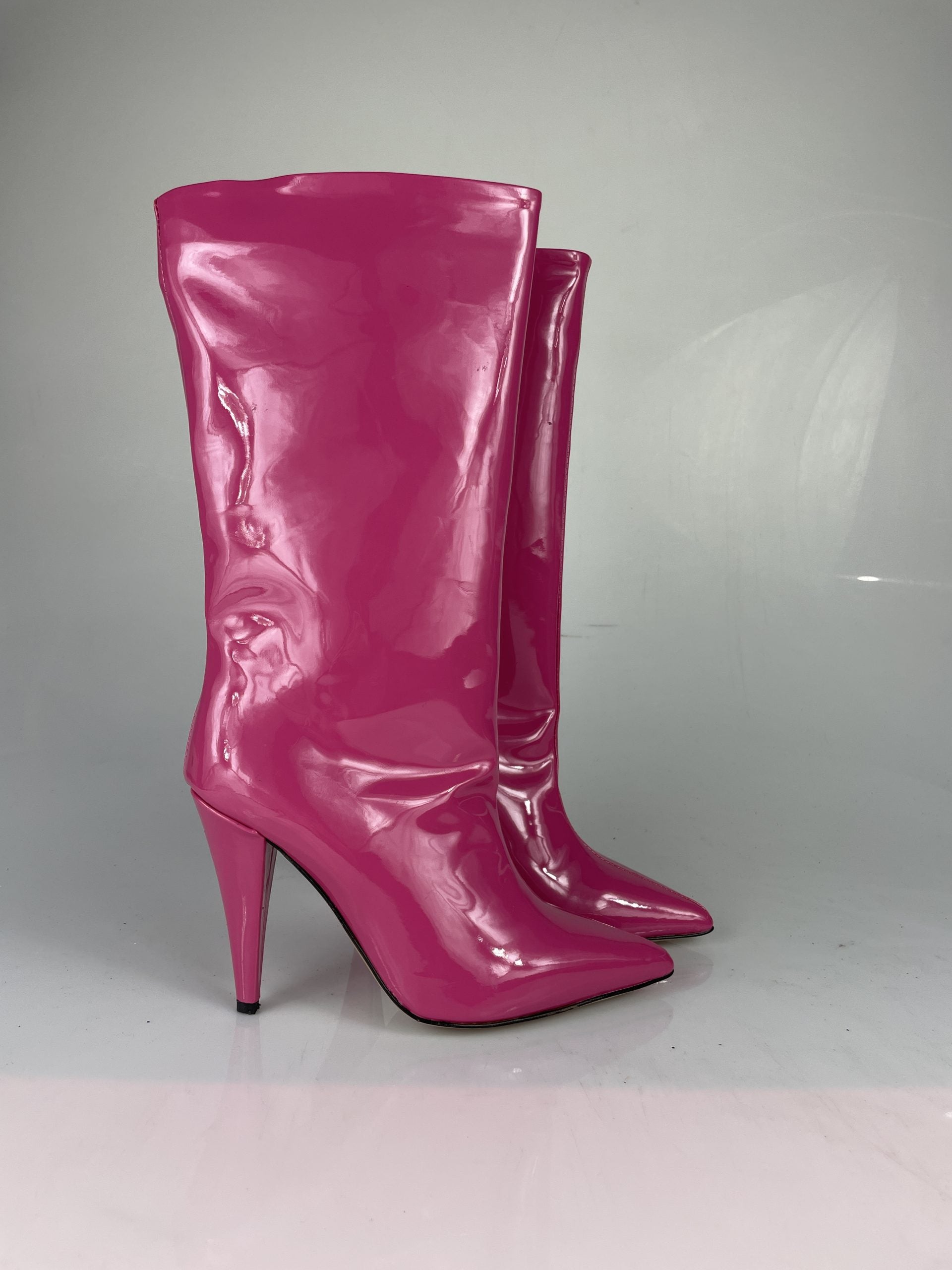 Cesare mid fuchsia paint