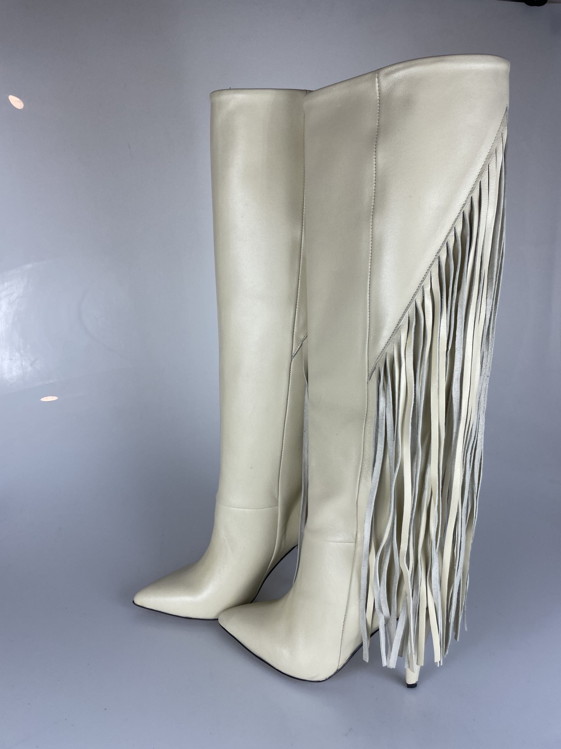 Caesar cream leather 1571 