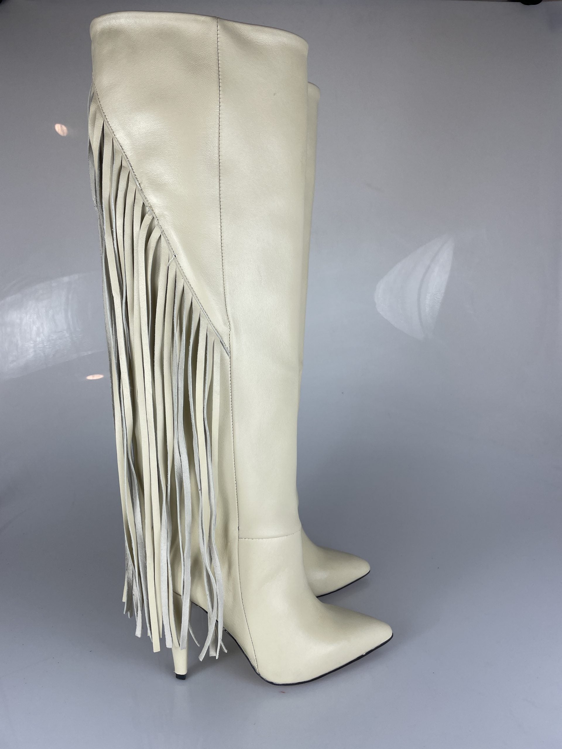 Caesar cream leather 1571 