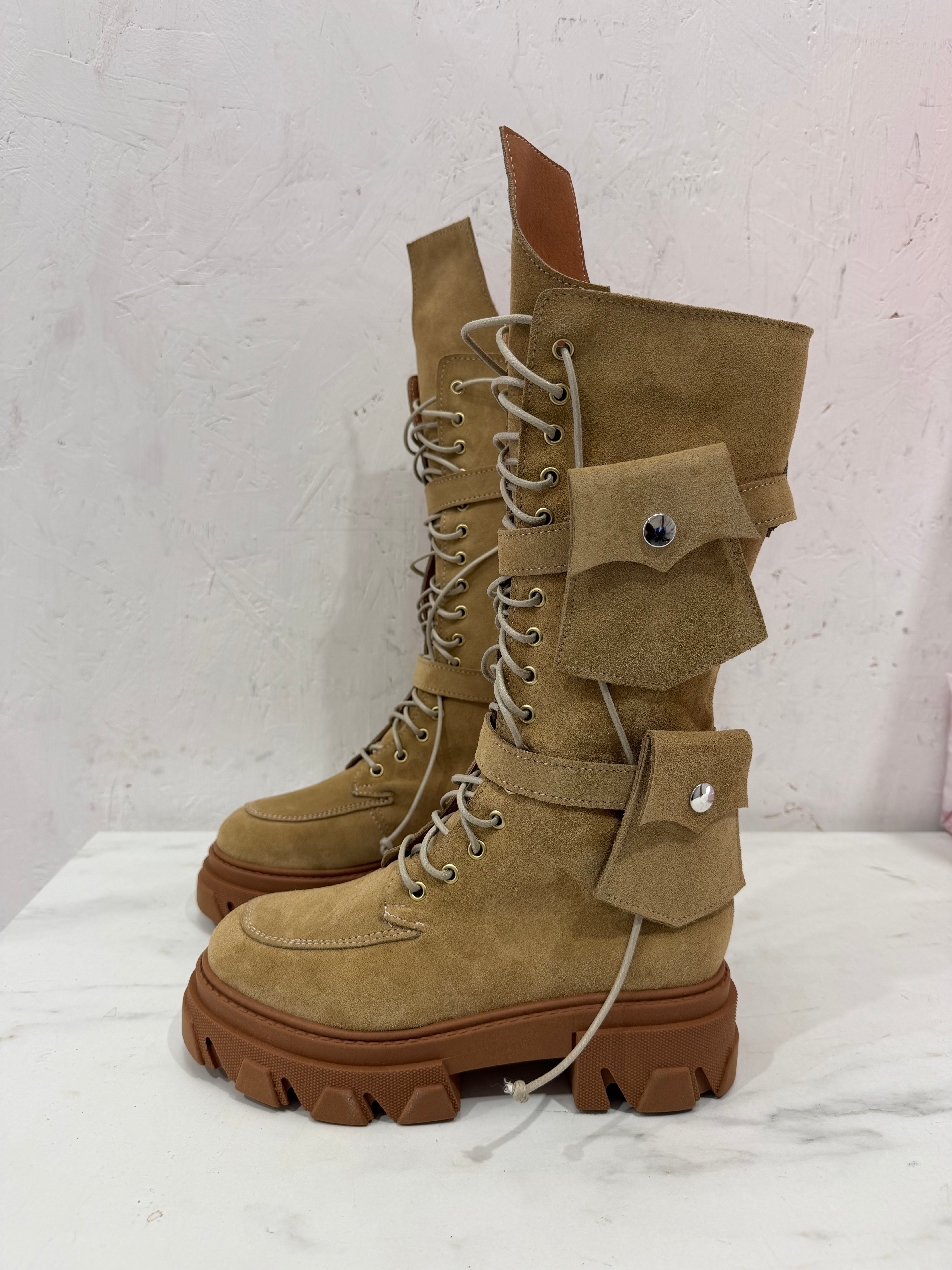 Wake1 cam biscotto lingua alta