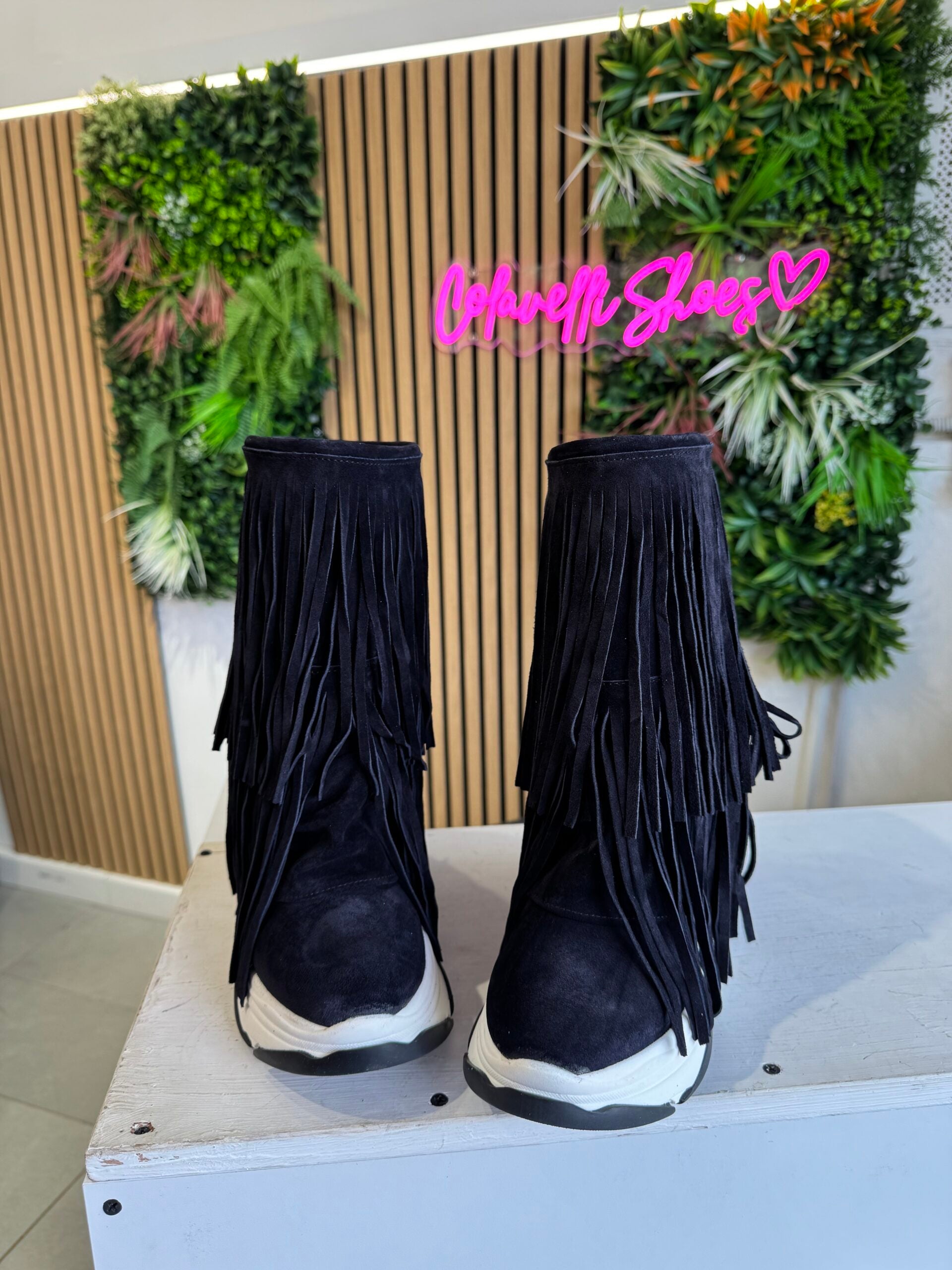 Tiger fringe cam black