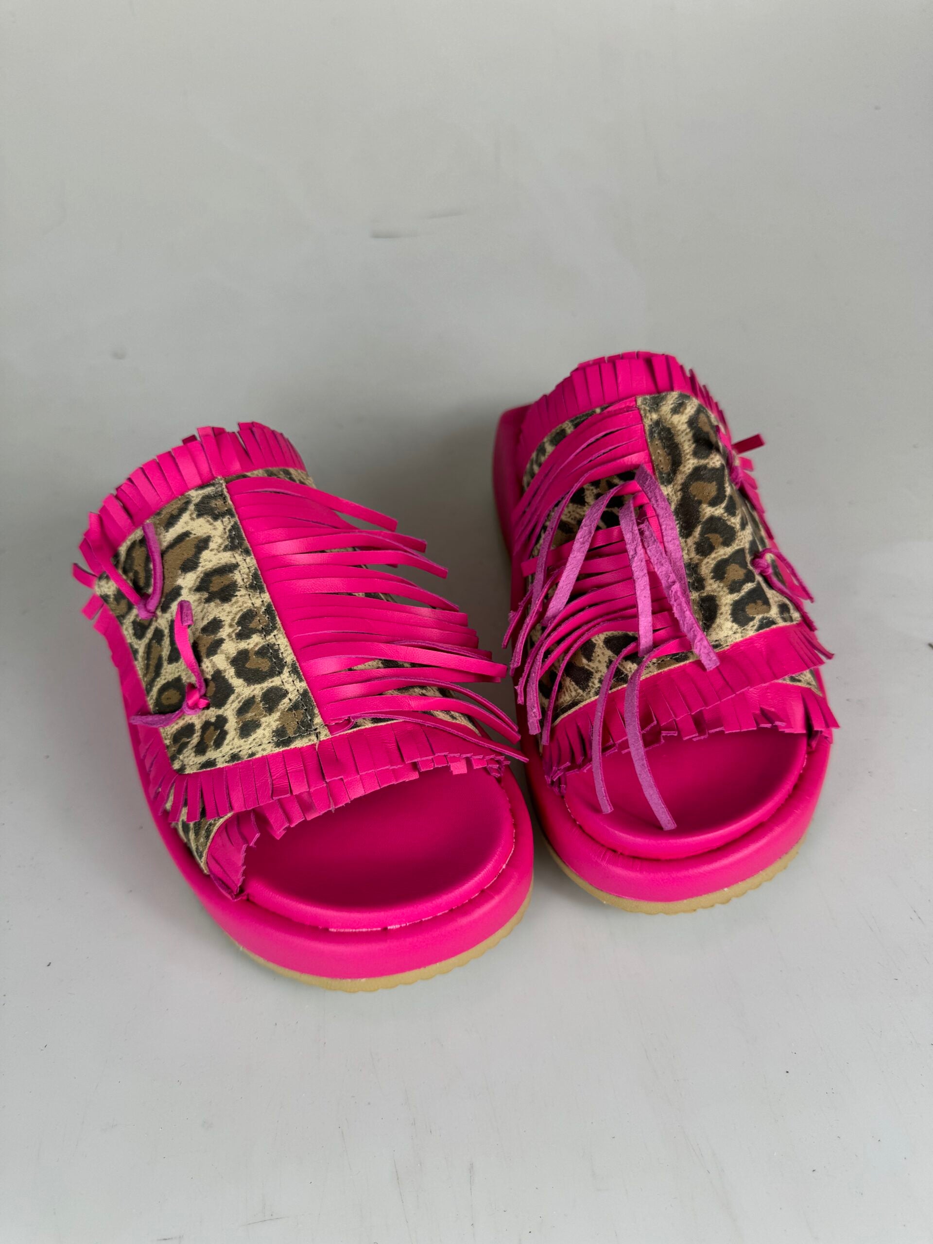 Harmony fuchsia spotted rip leather