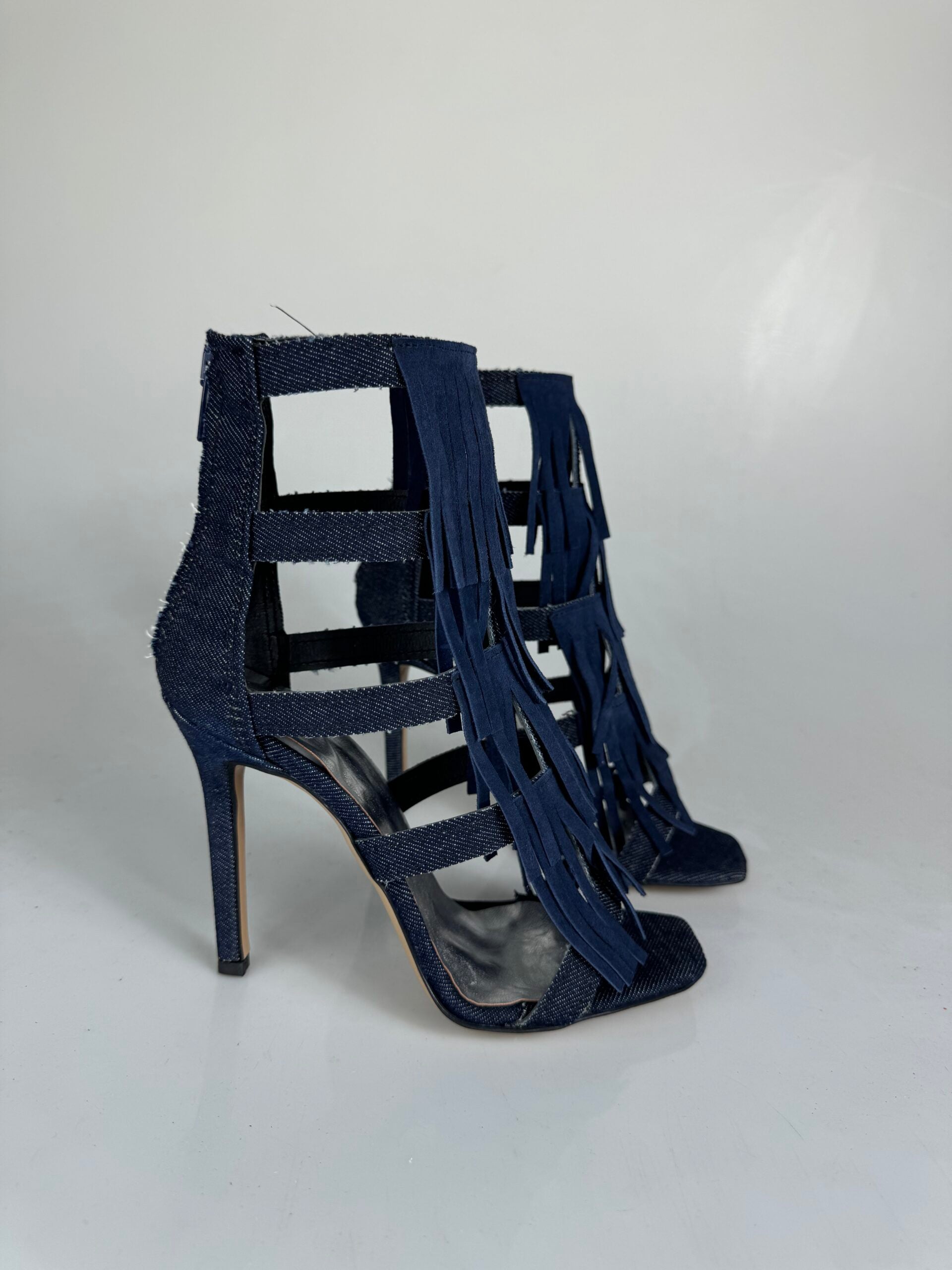 Aphrodite blue rip cam jeans