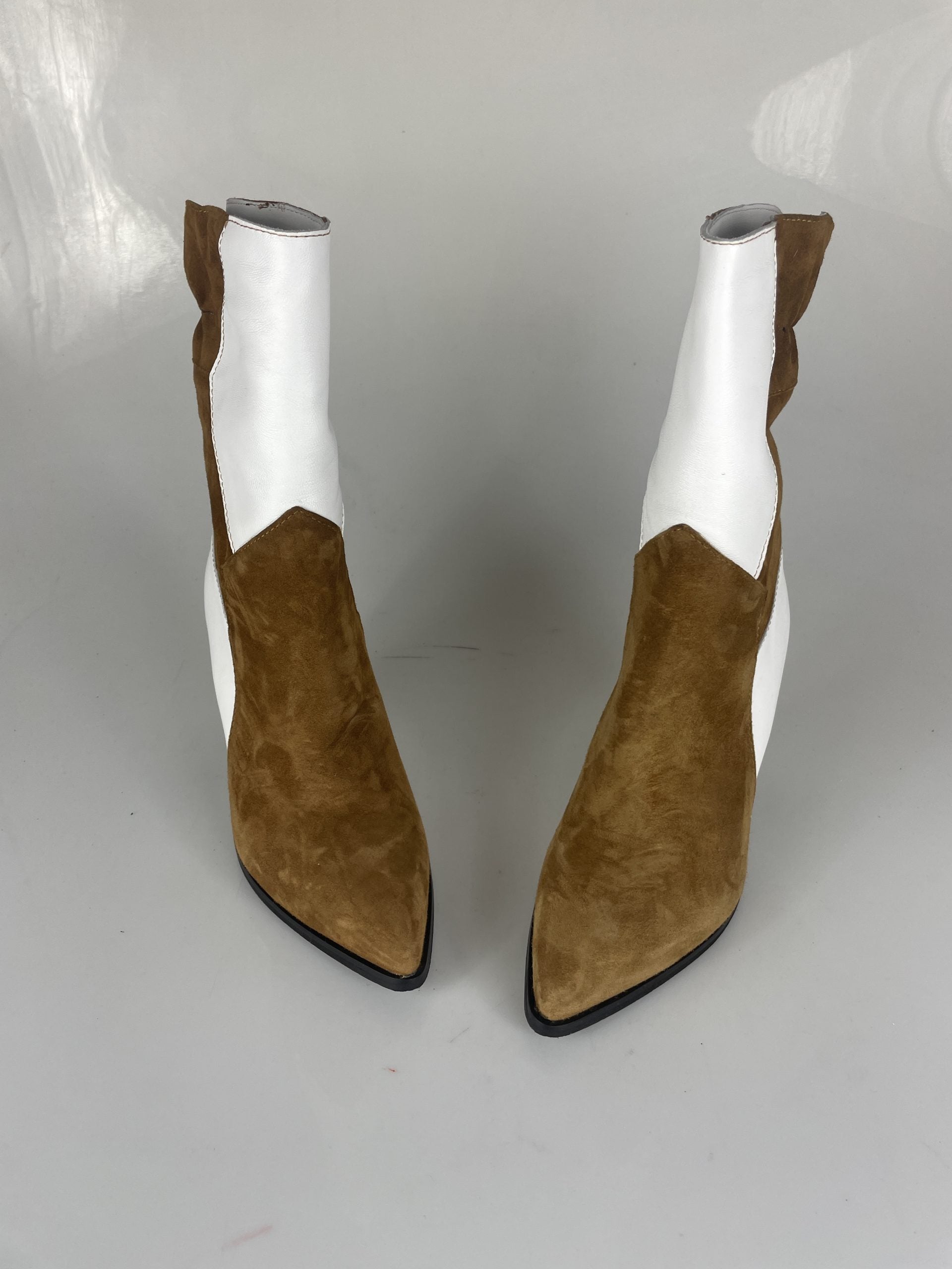 I30 suede bis white leather