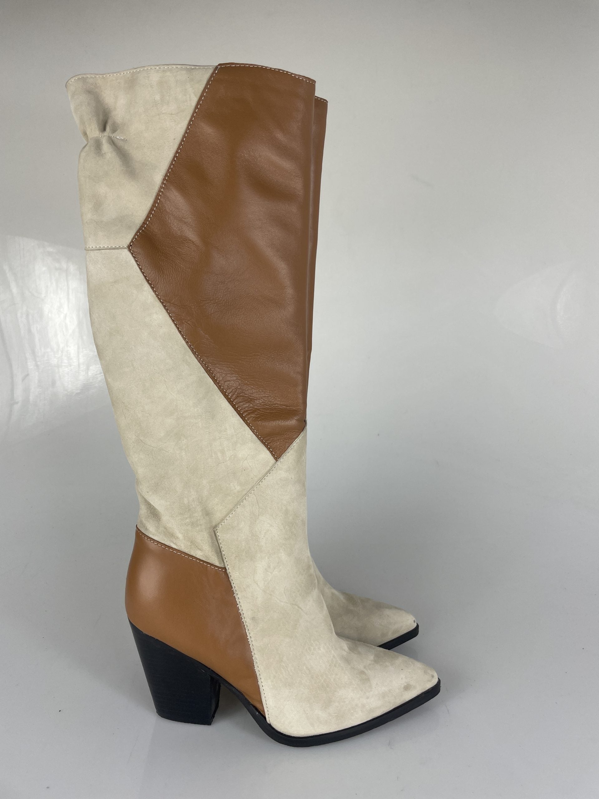I31 bis beige leather