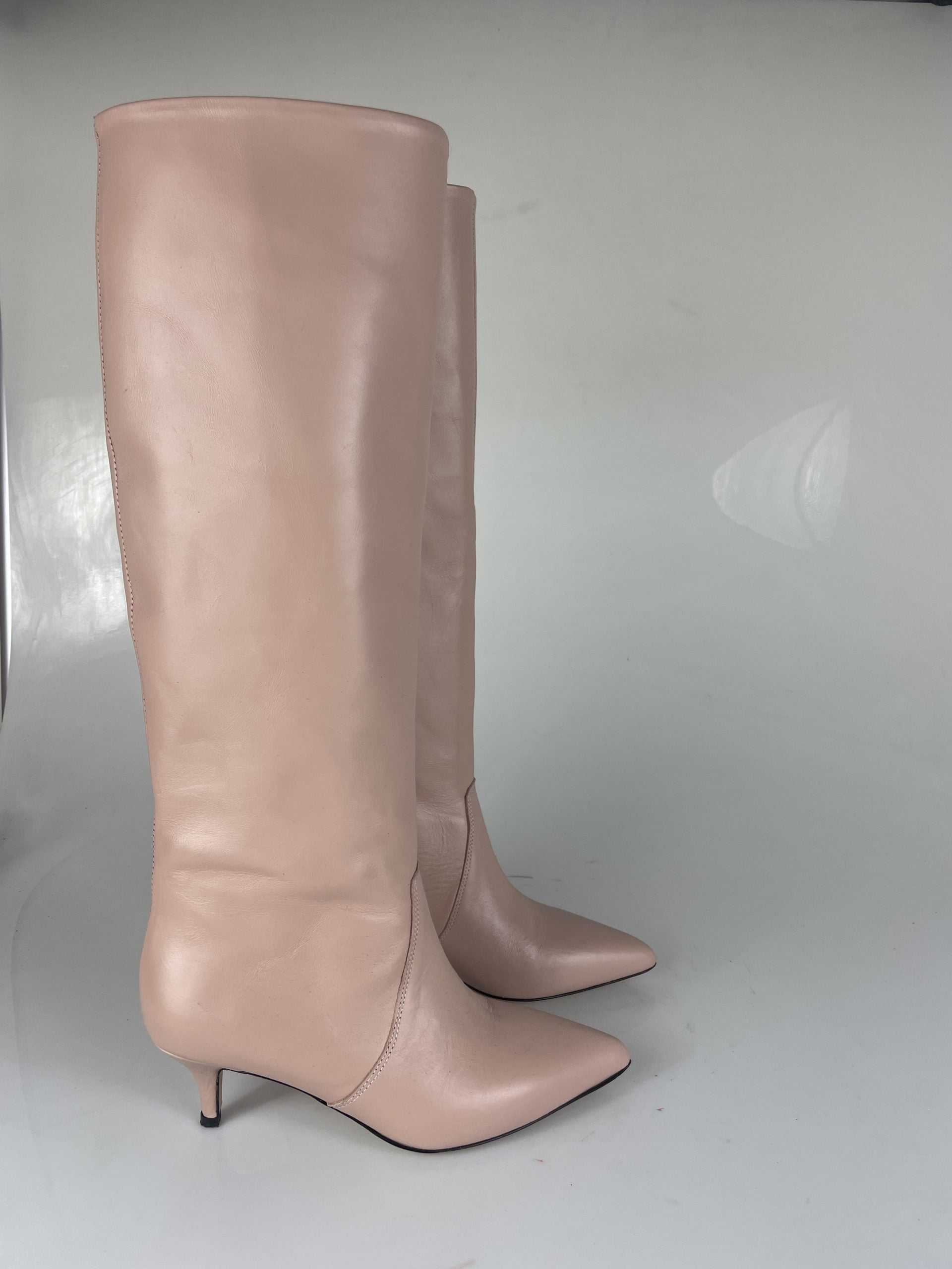 Marcus powder pink skin
