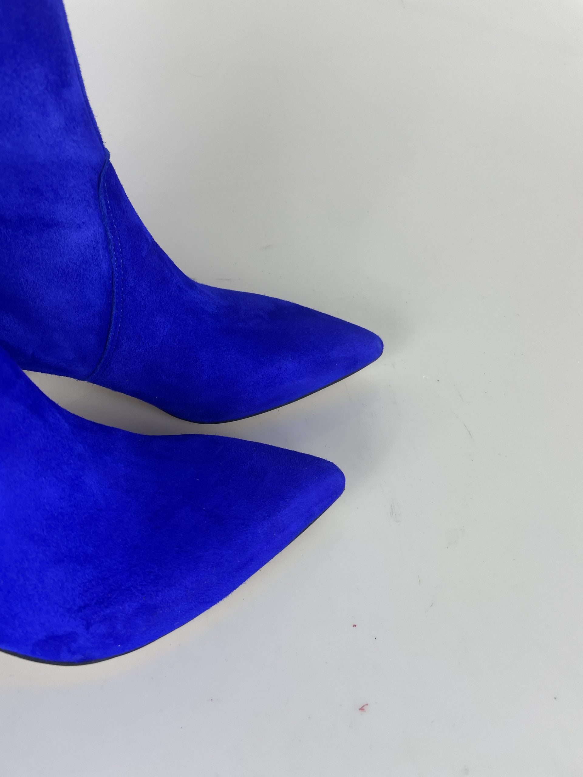 Marcus royal suede