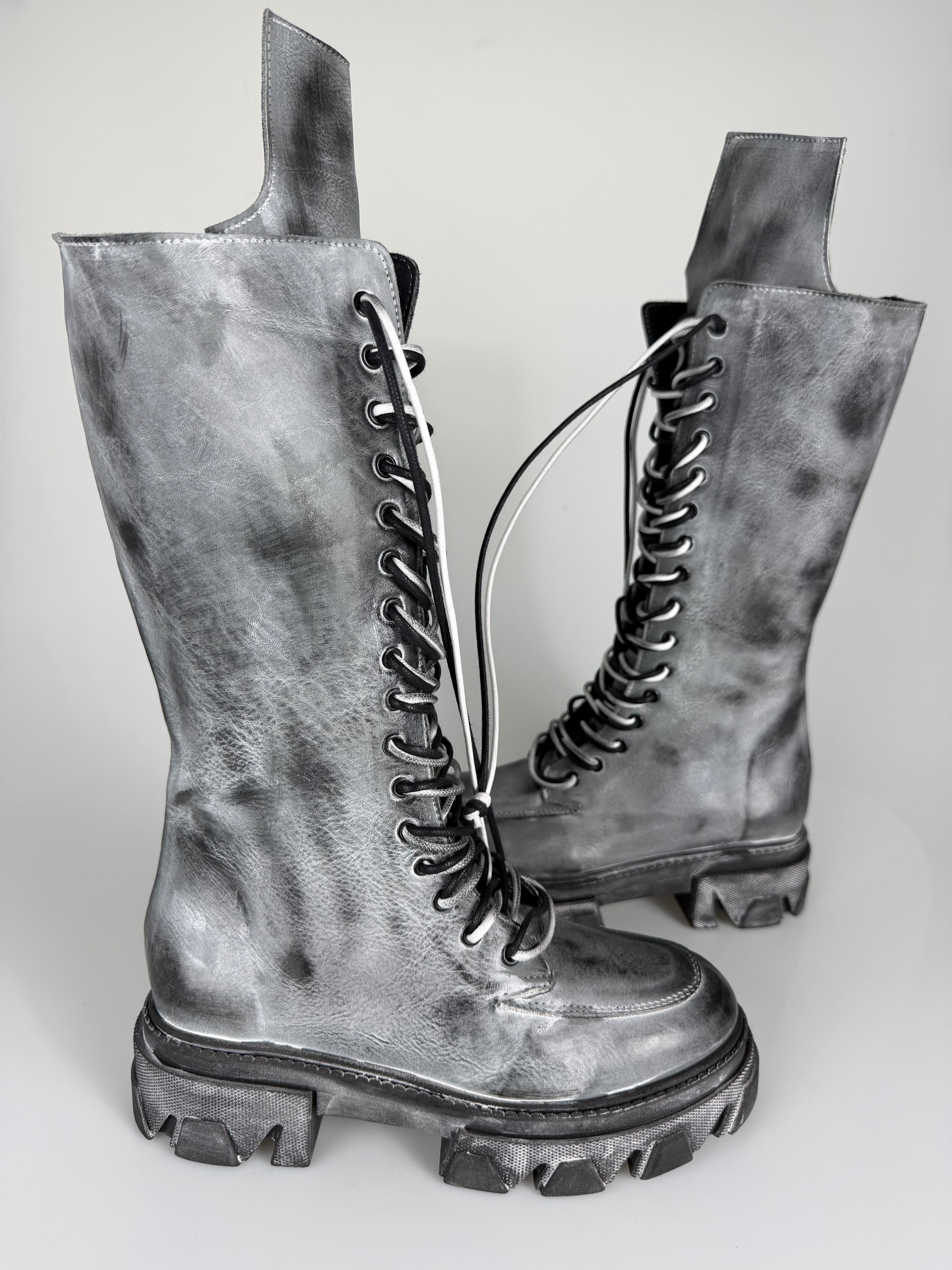 Wake1 basic pelle sporcata grigio