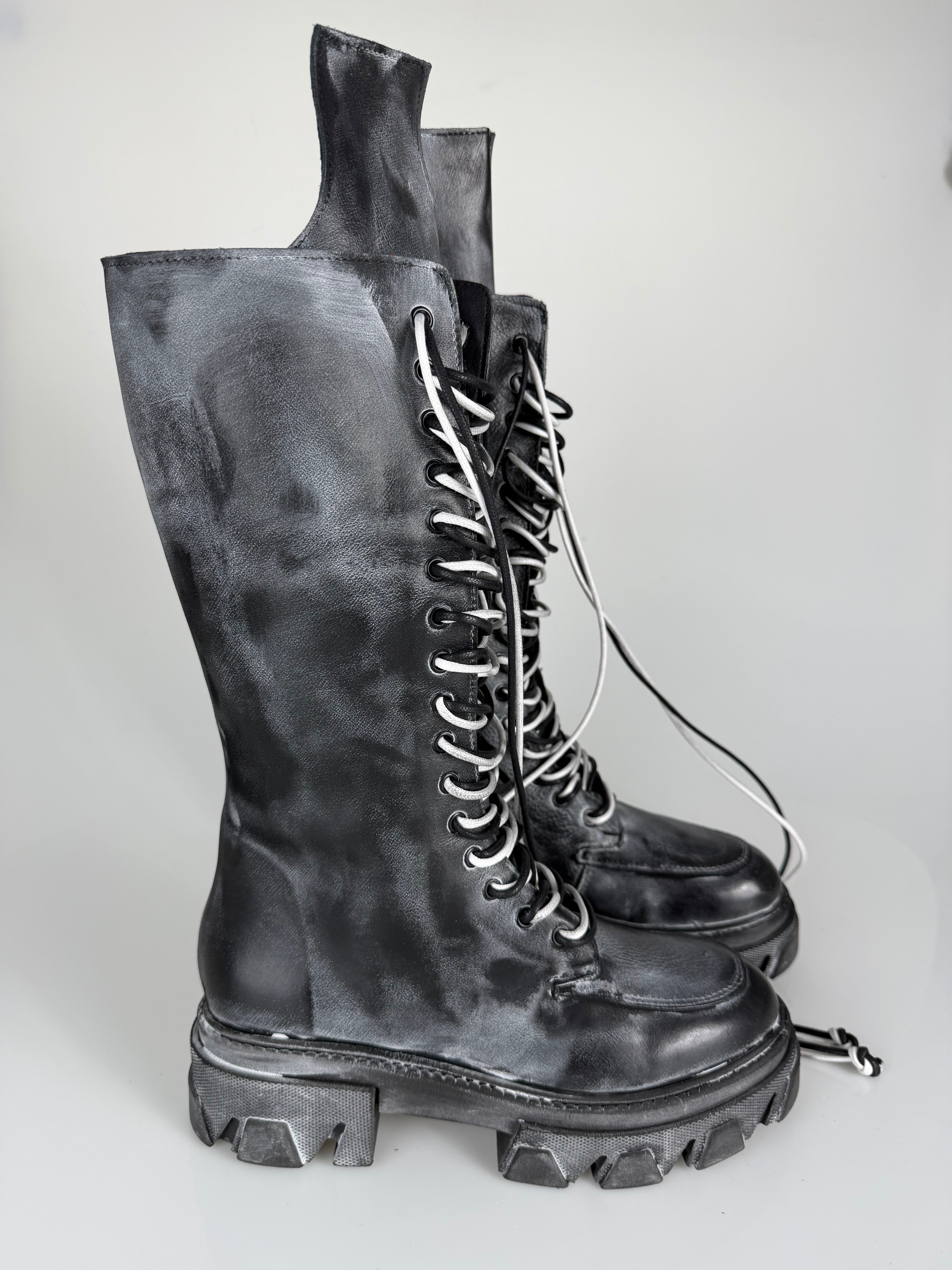 Wake1 basic pelle sporcata nero