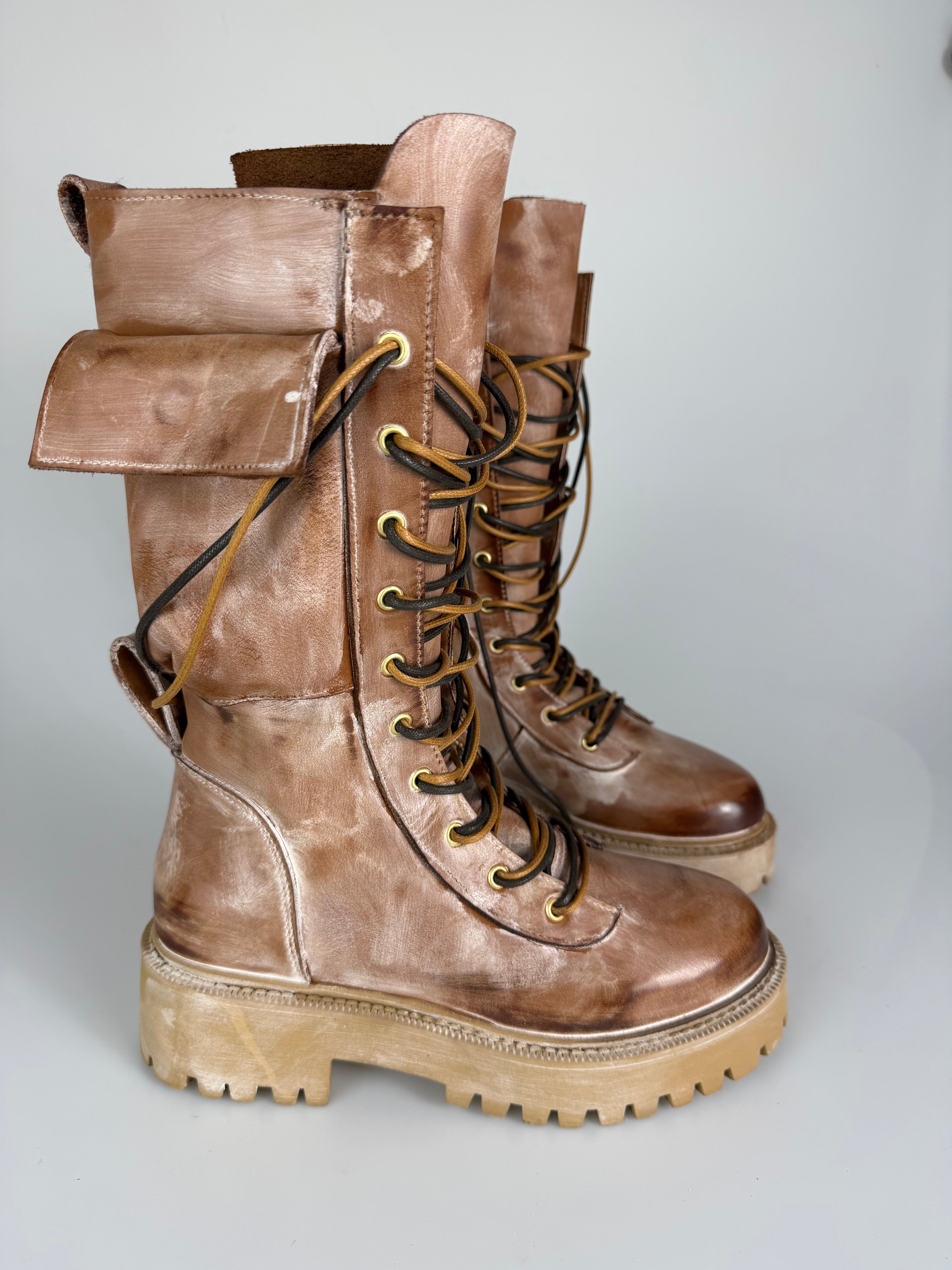 Anfibio ginny pelle sporcata cuoio