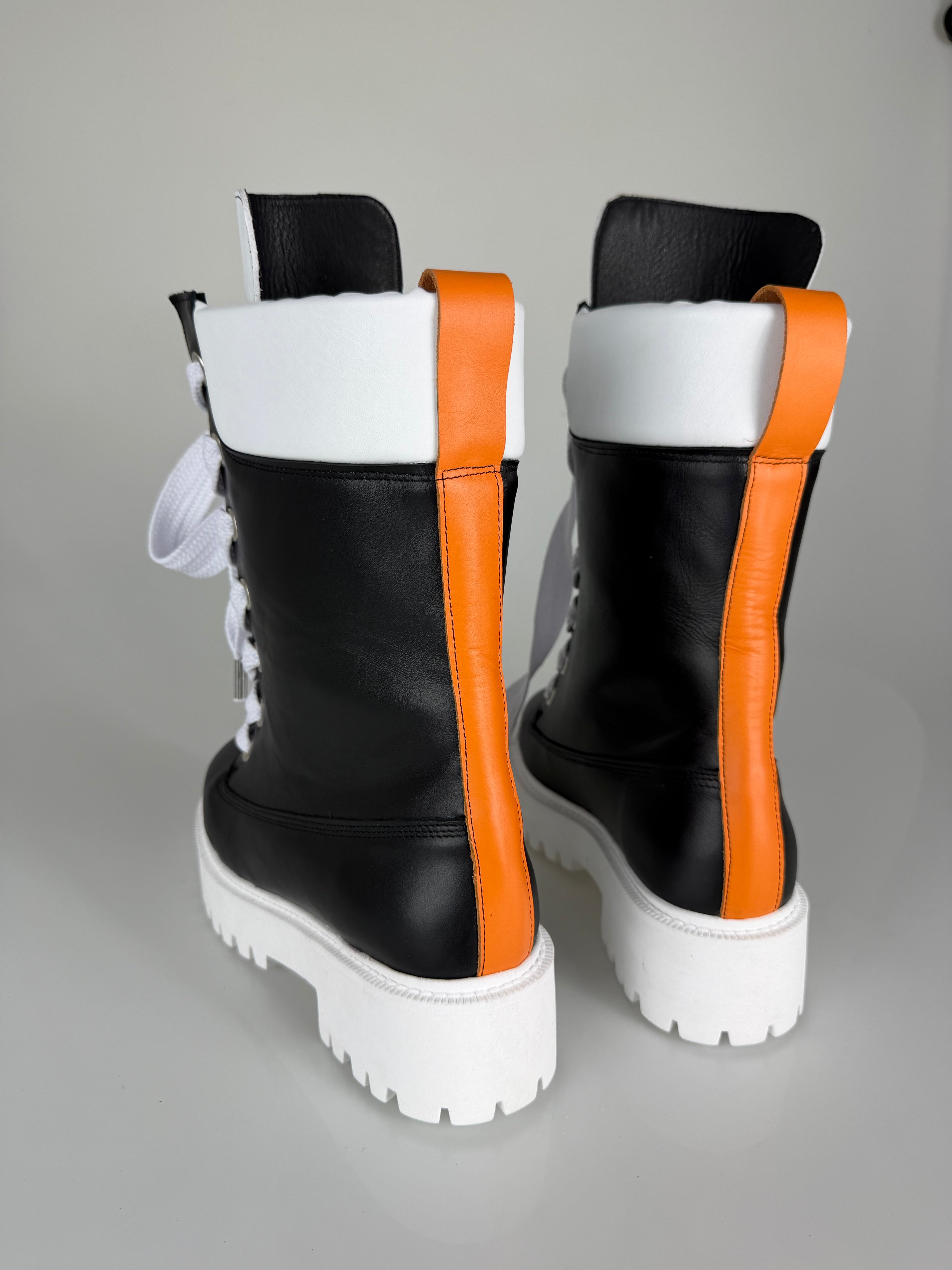 Anfibio ginny Bump pelle nero suola bianca