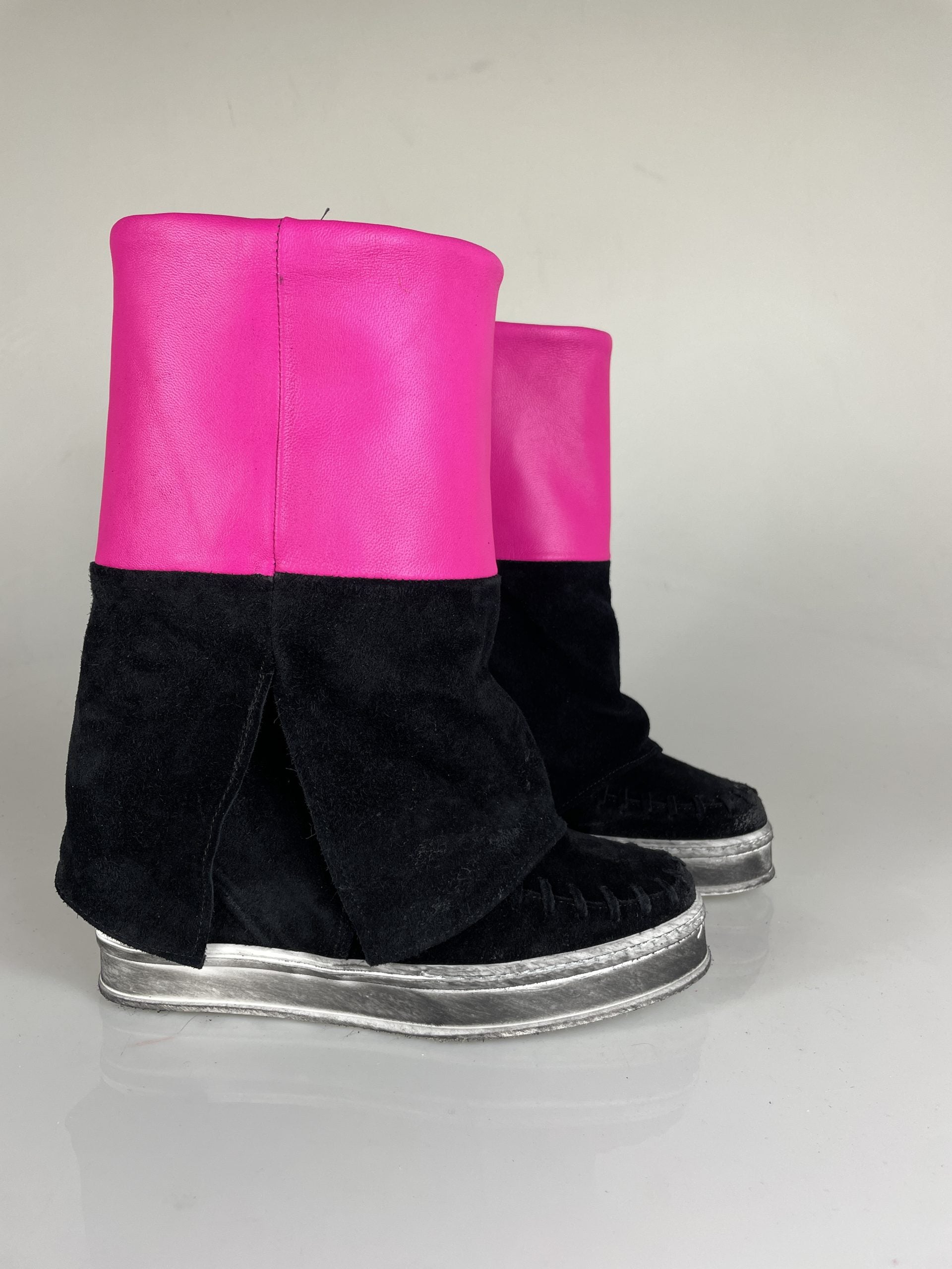 Blessing black suede/fuchsia leather